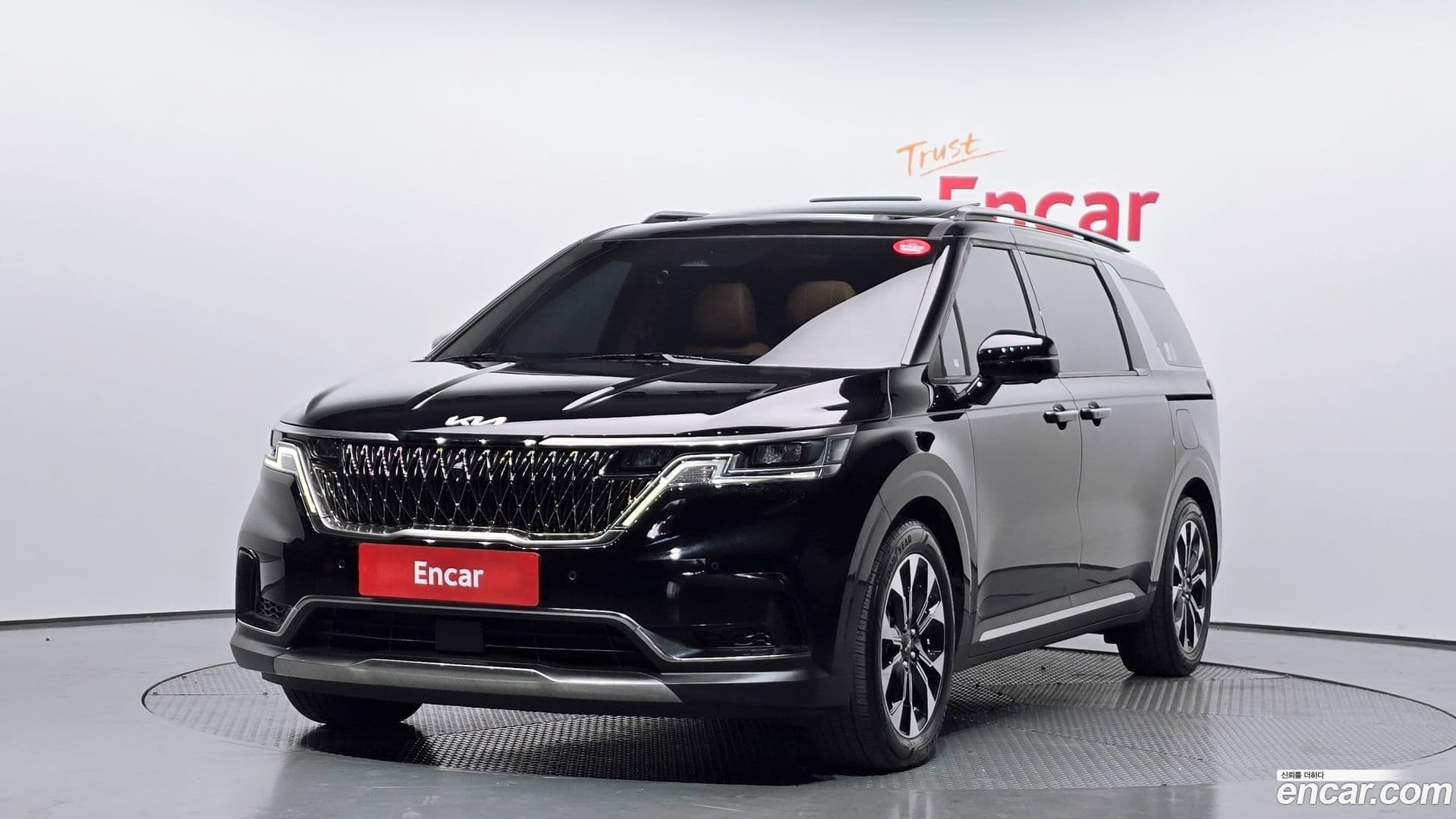 Main__Slider__Photo:Canival Kia 2022.7-0