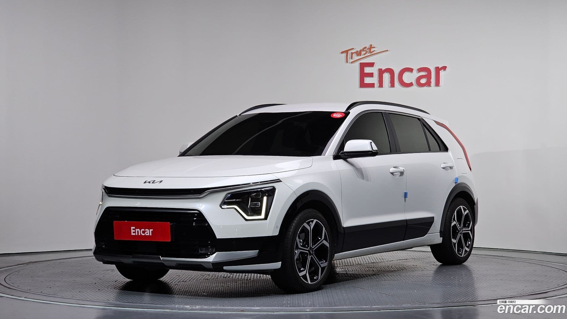 Main__Slider__Photo:Niro Kia 2022.5-0