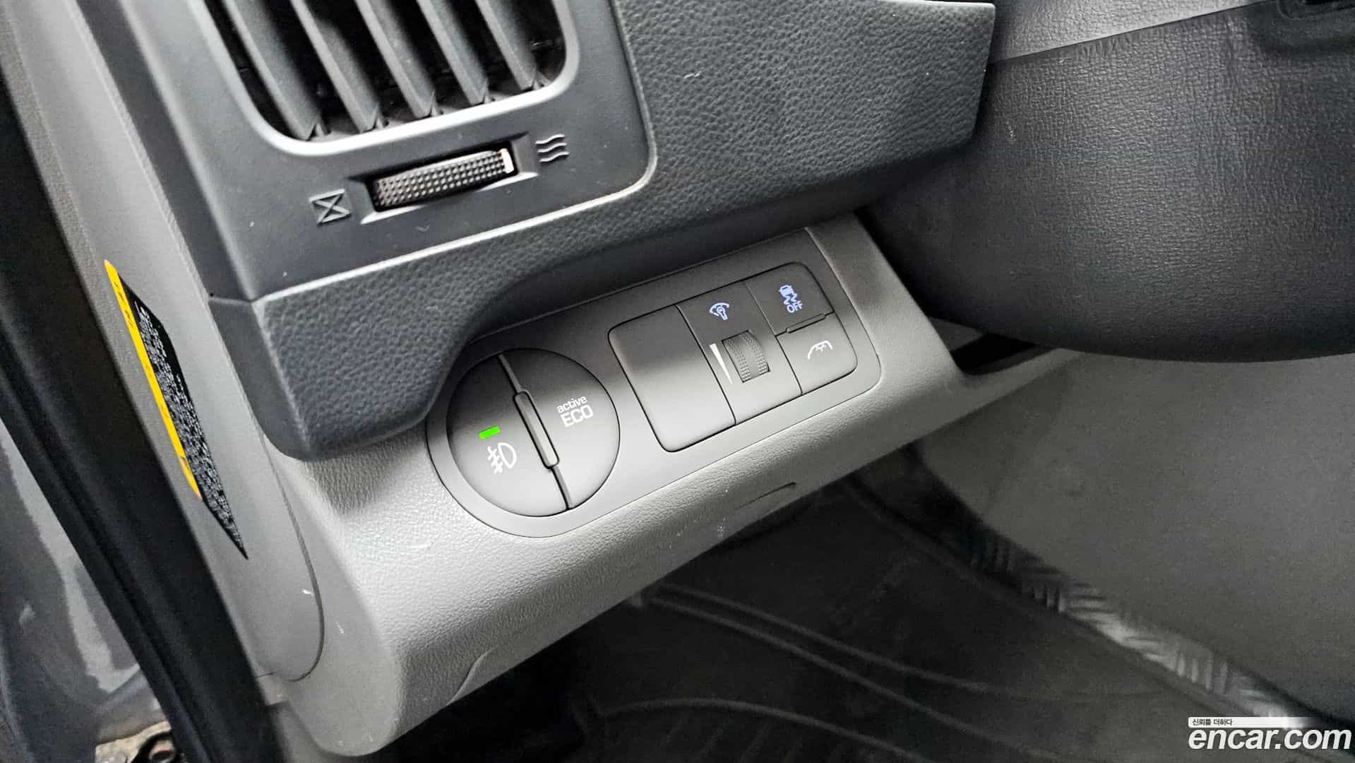 Starex Hyundai 2018.0-OPTION-022