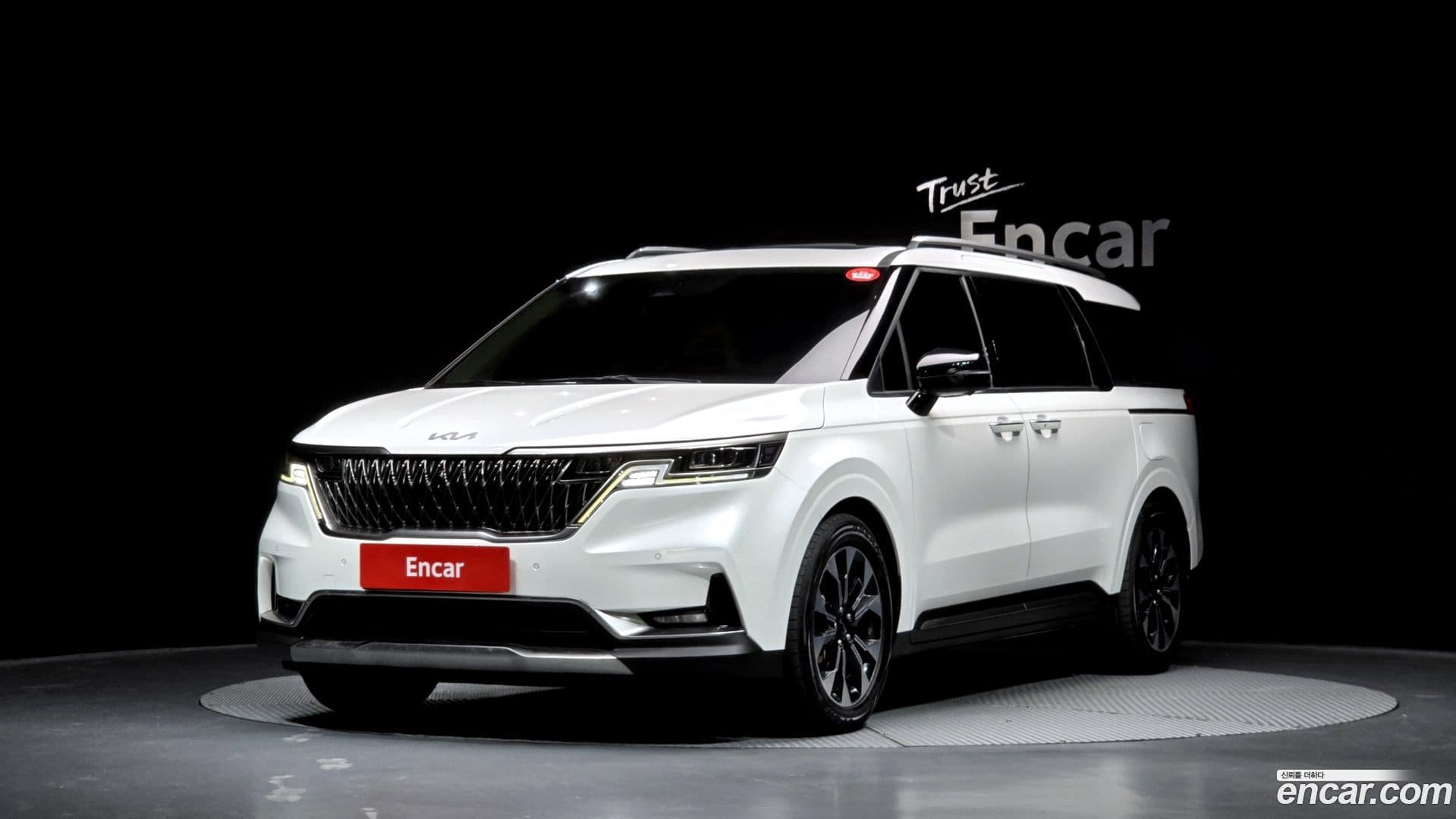 Main__Slider__Photo:Canival Kia 2021.11-0