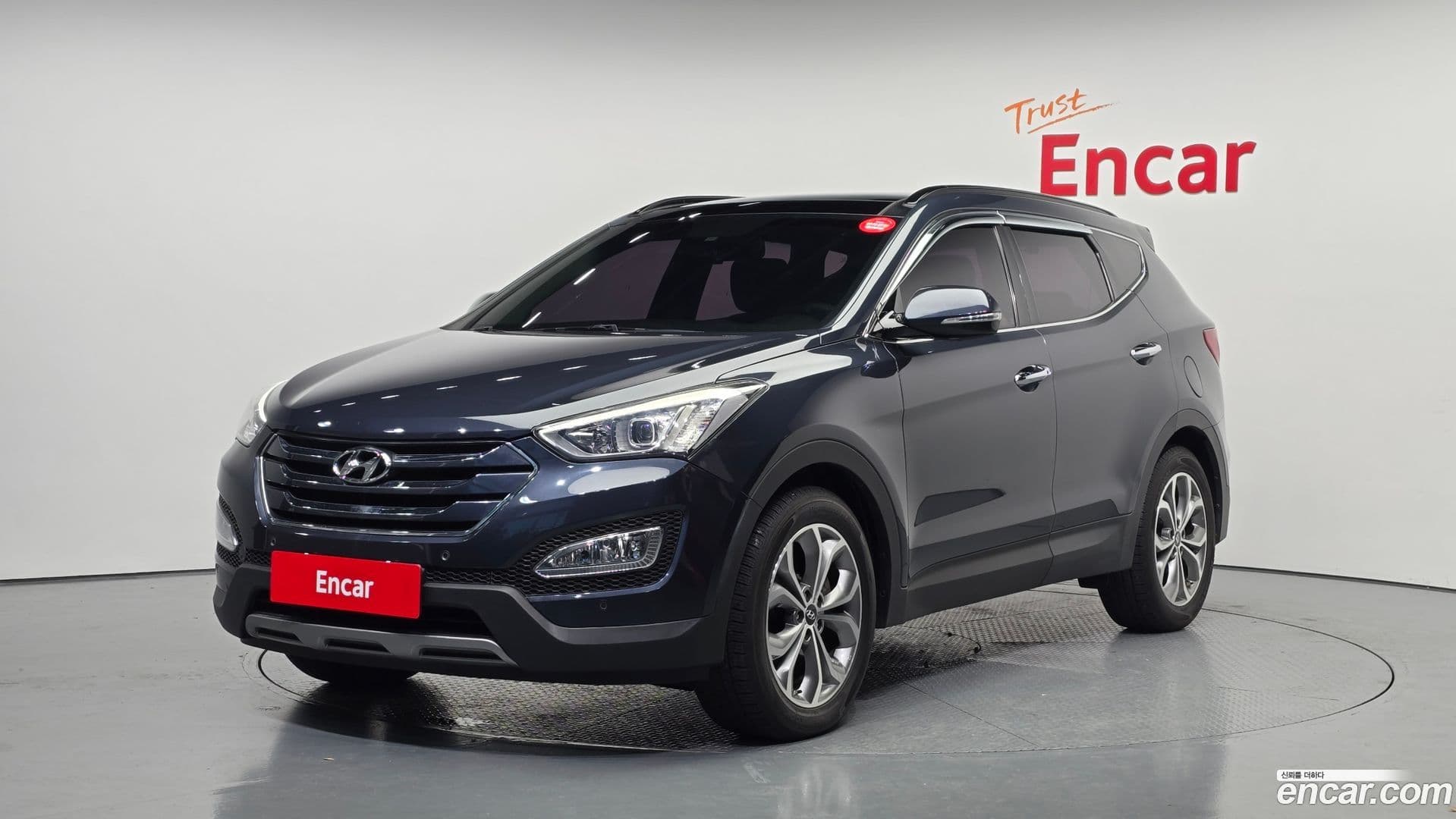 Main__Slider__Photo:Santafe Hyundai 2014.7-0