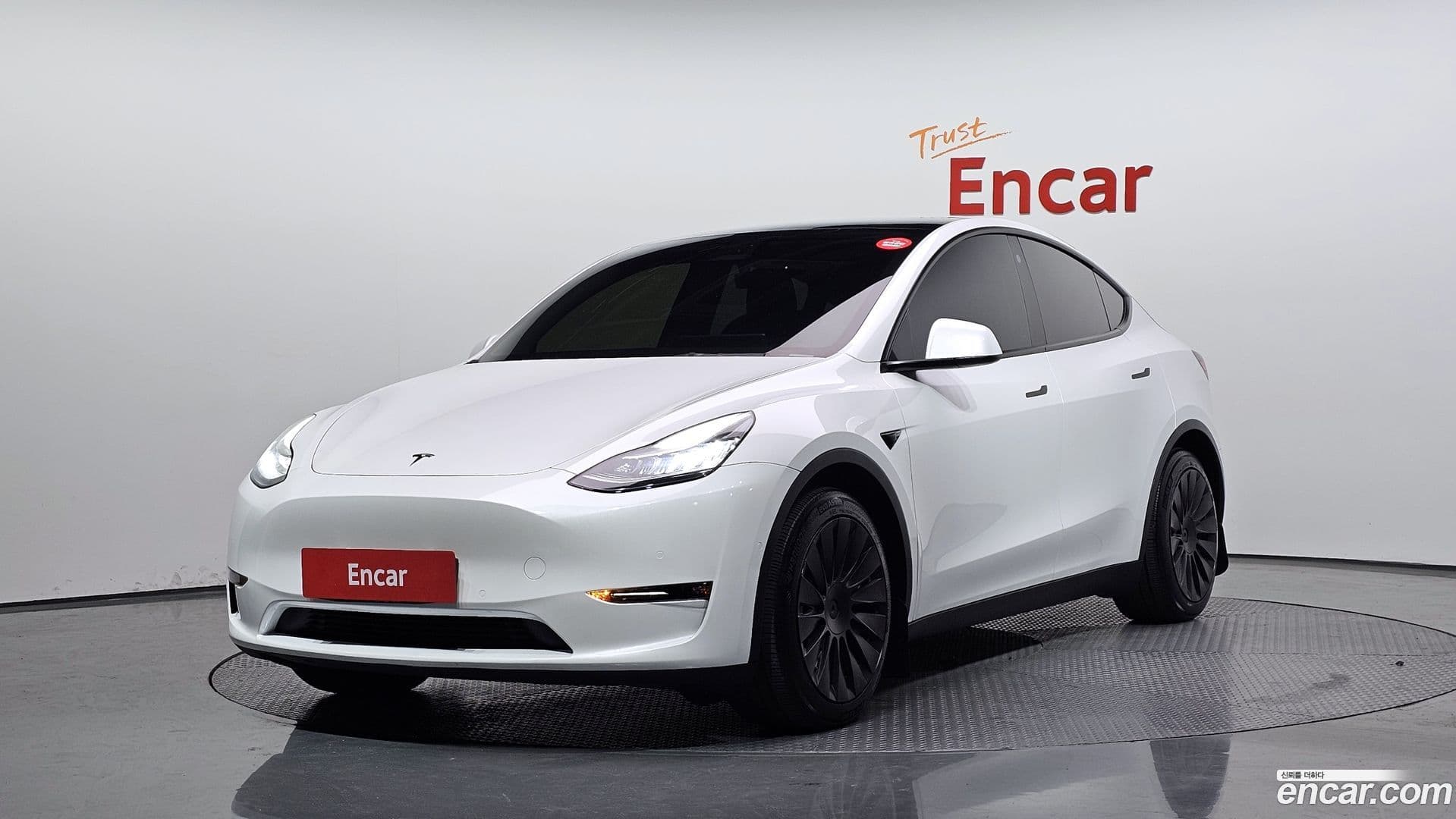 Main__Slider__Photo:Model Y Tesla 2021.4-0
