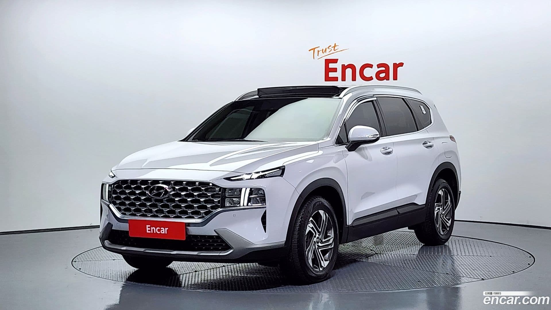 Main__Slider__Photo:Santafe Hyundai 2021.8-0