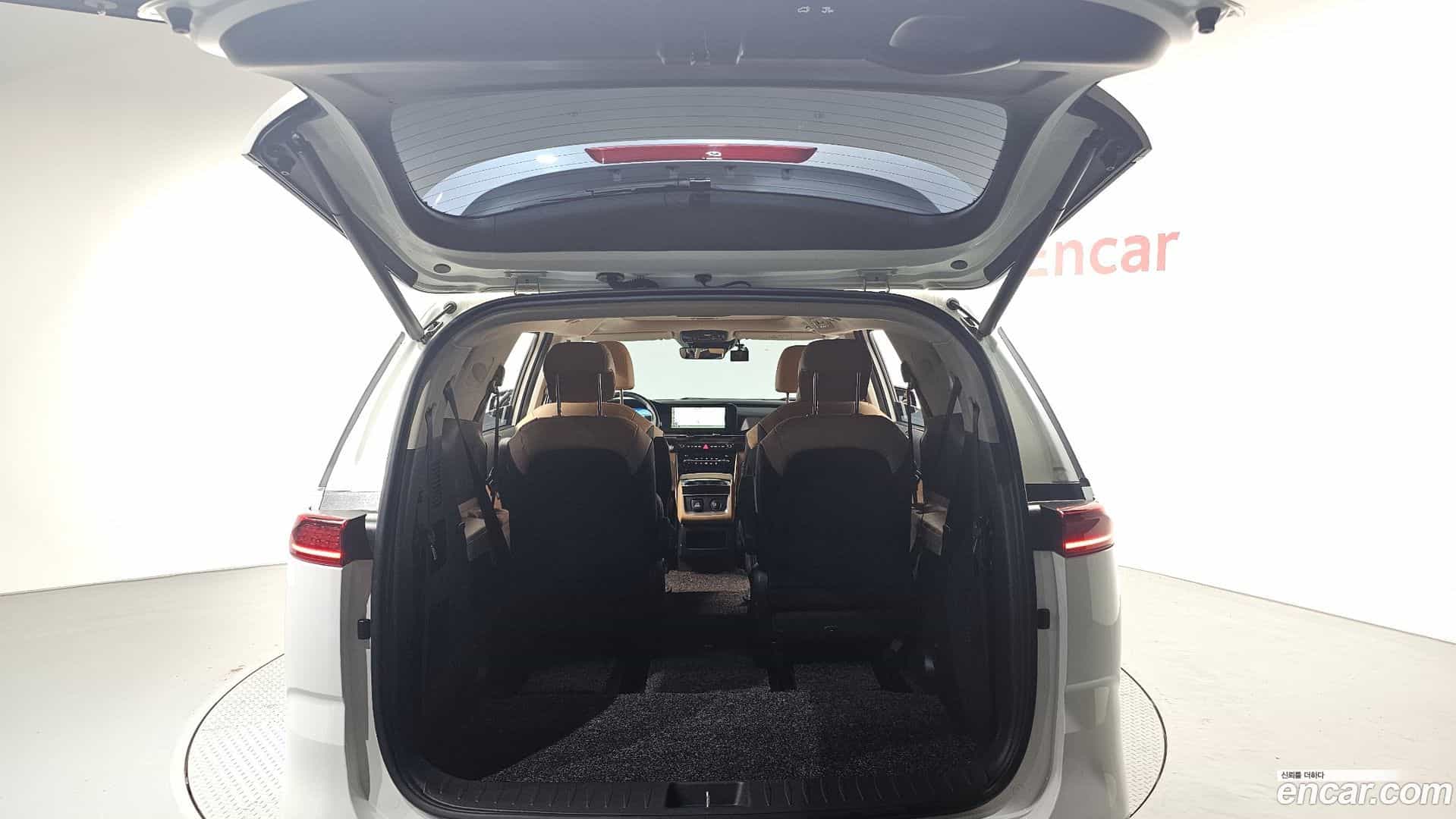 Canival Kia 2023.9-OPTION-024