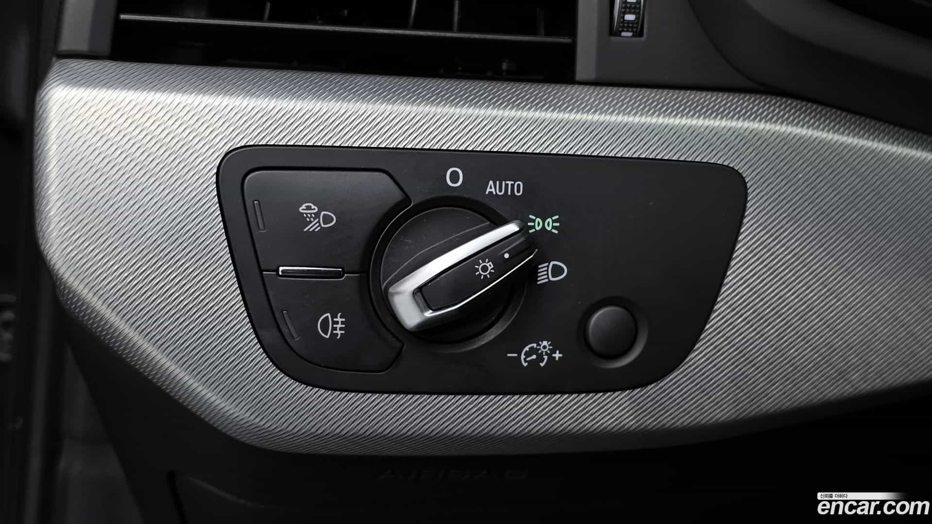 A4 Audi 2020.5-OPTION-022