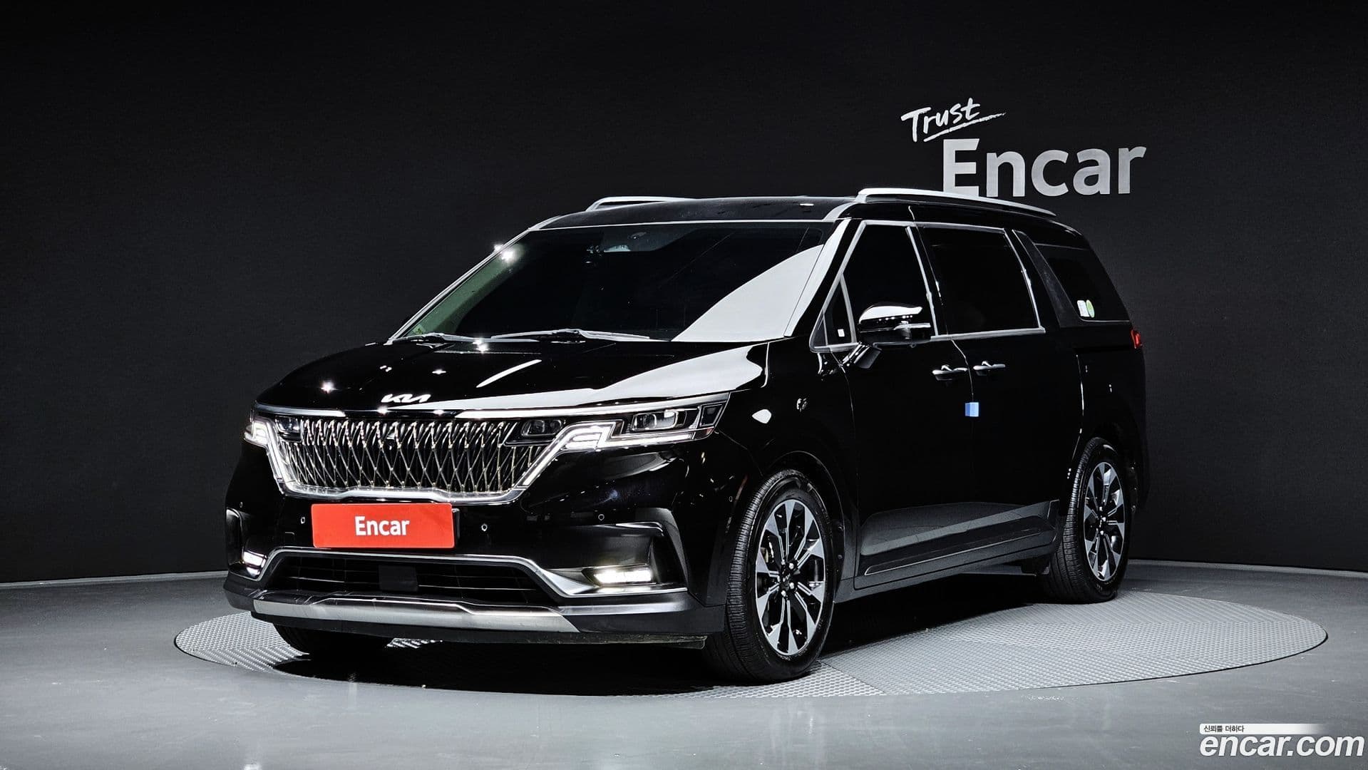 Main__Slider__Photo:Canival Kia 2022.8-0