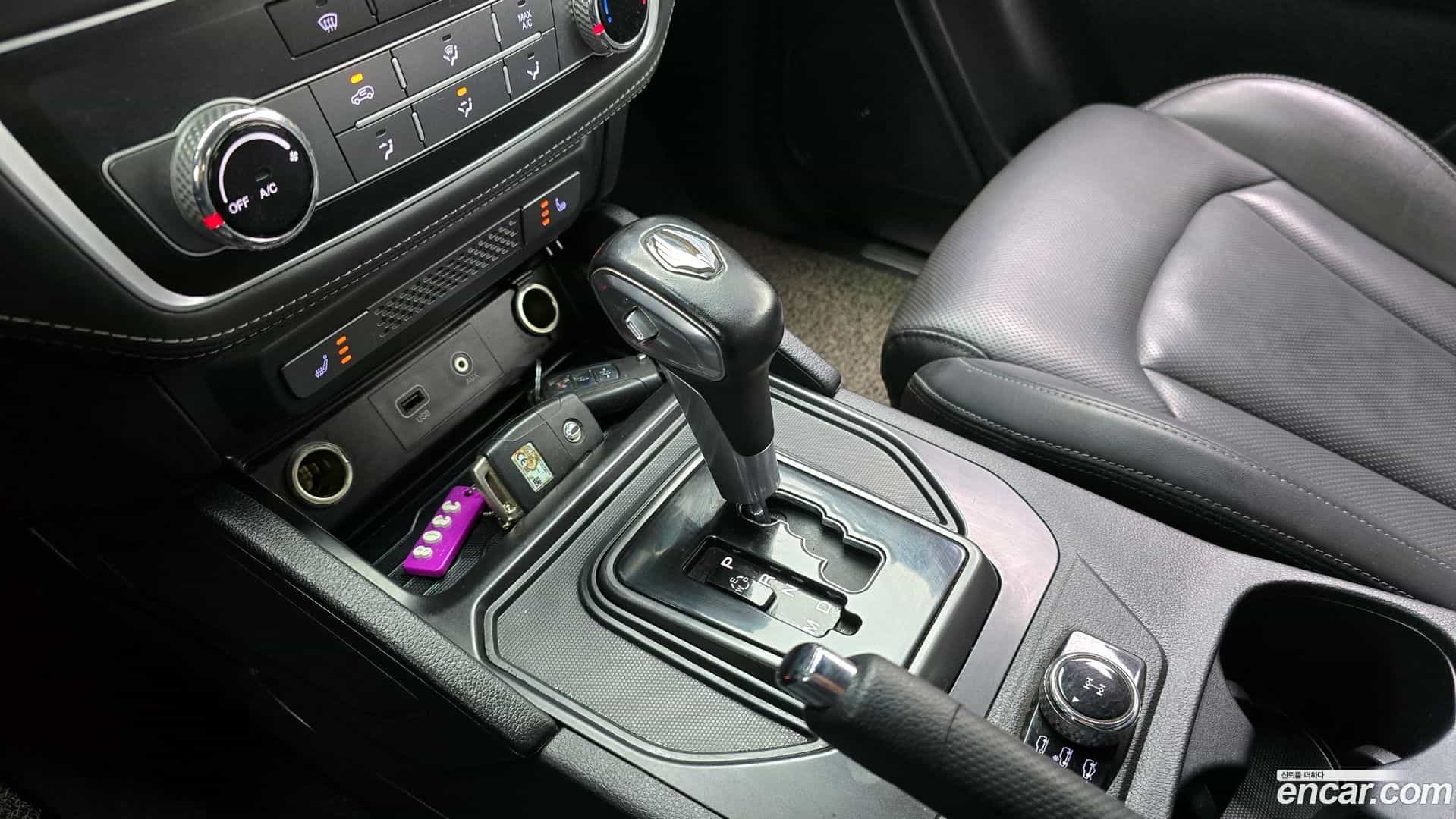 Rexton KG Mobility 2019.10-INNER-009