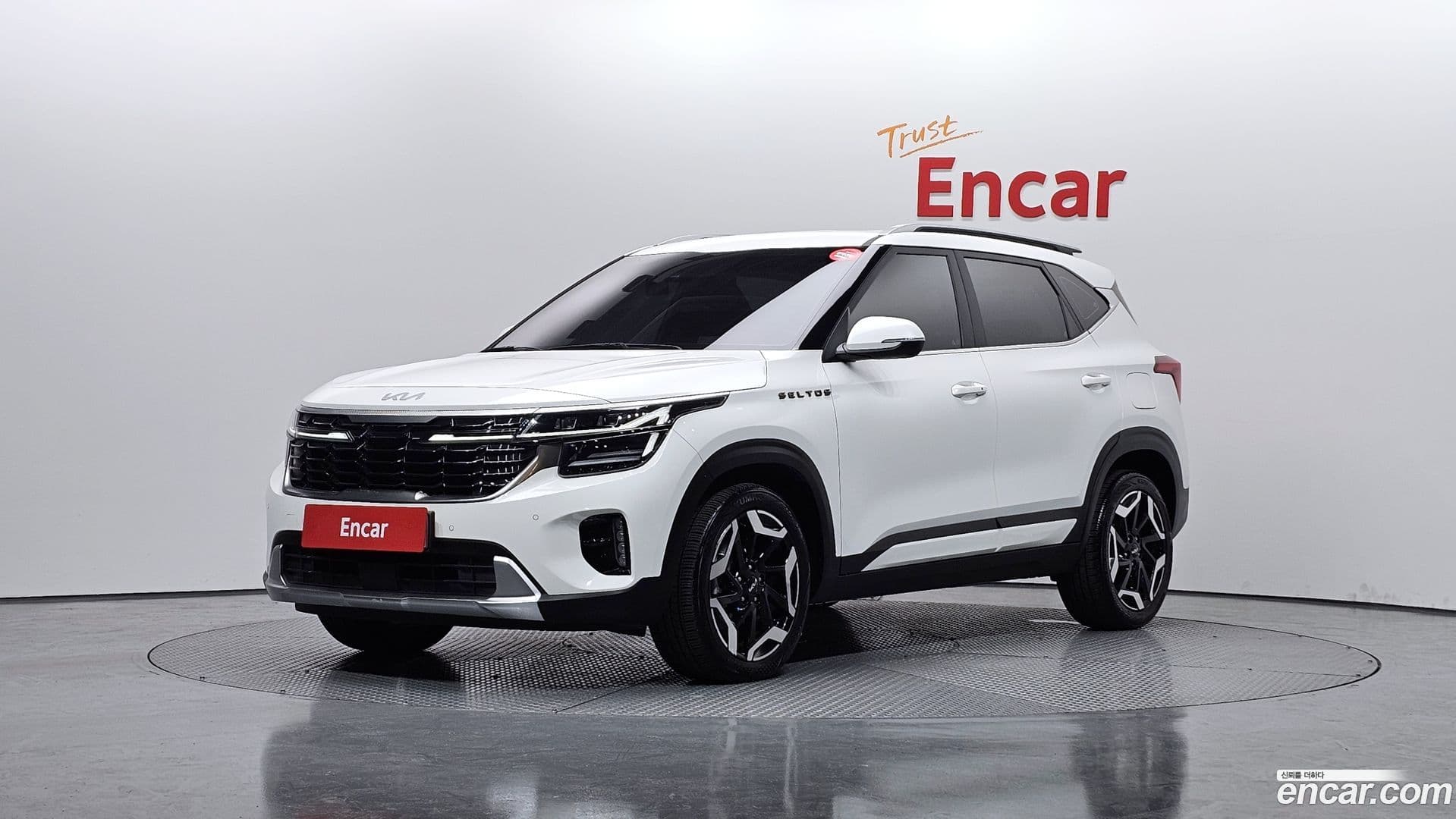Main__Slider__Photo:Seltos Kia 2023.9-0