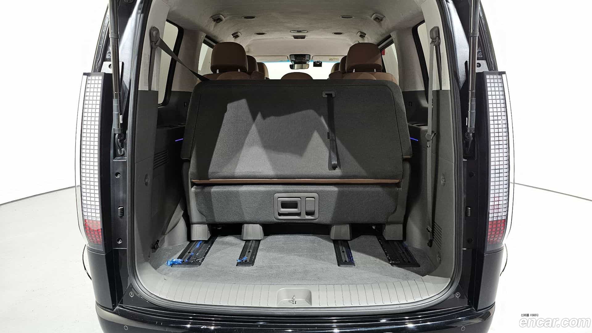 Staria Hyundai 2021.10-OPTION-024