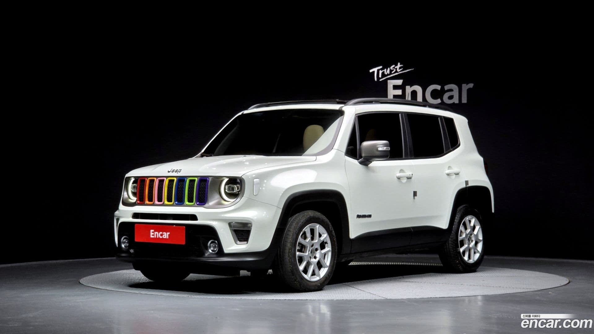 Main__Slider__Photo:Renegade Jeep 2021.11-0