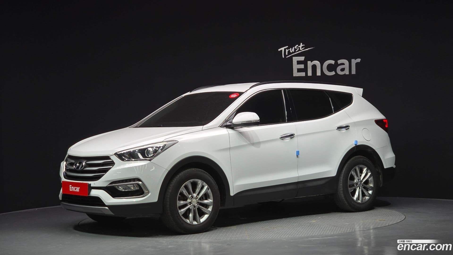 Main__Slider__Photo:Santafe Hyundai 2017.7-0