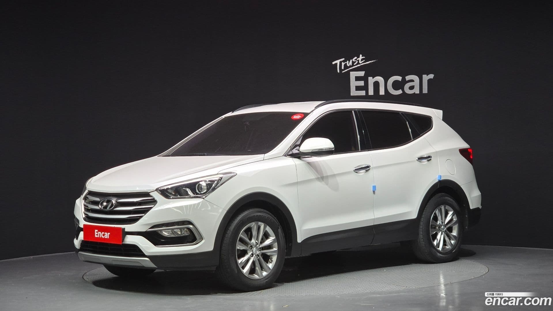 Main__Slider__Photo:Santafe Hyundai 2016.7-0