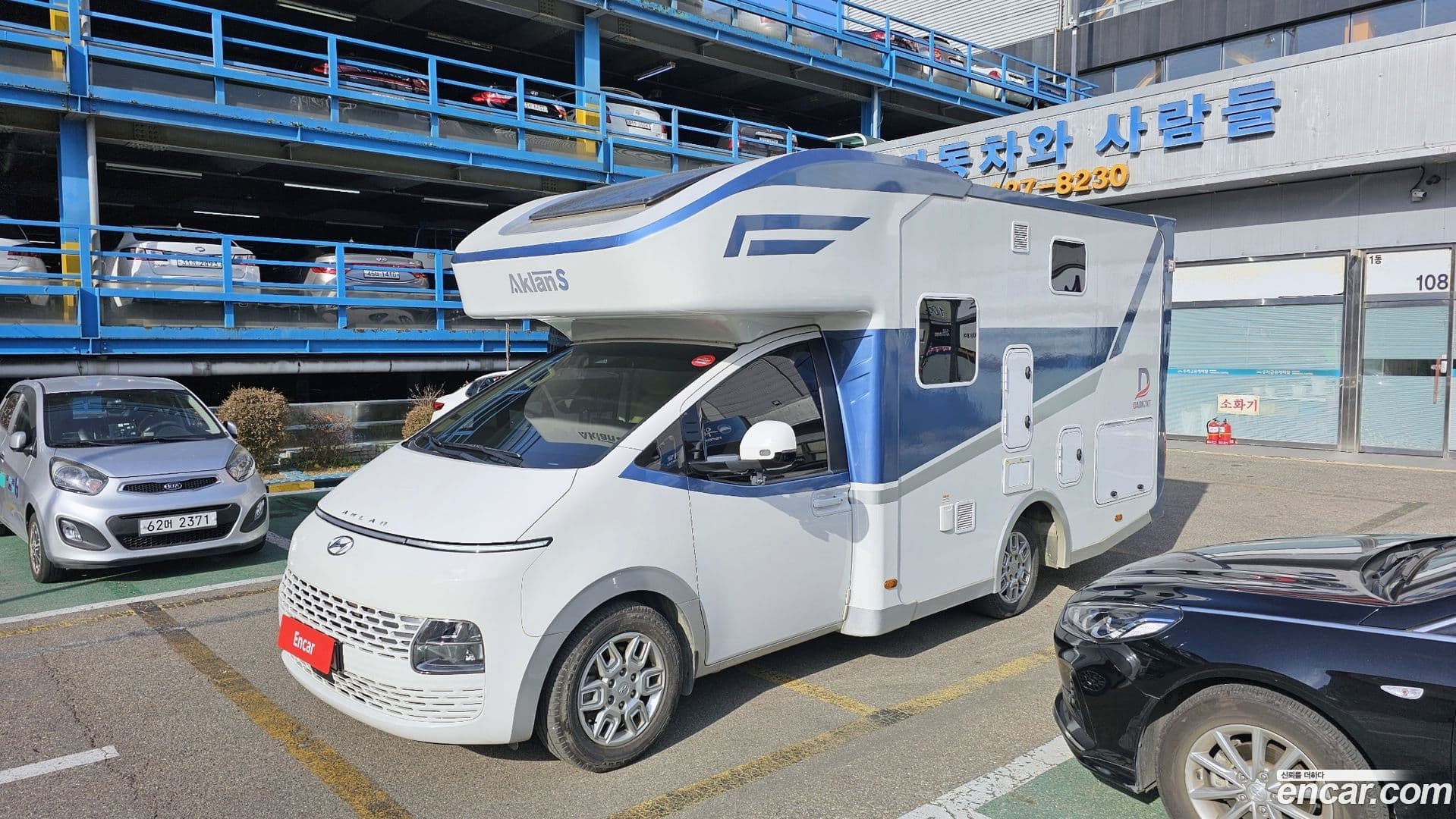 Main__Slider__Photo:Staria Hyundai 2022.11-0