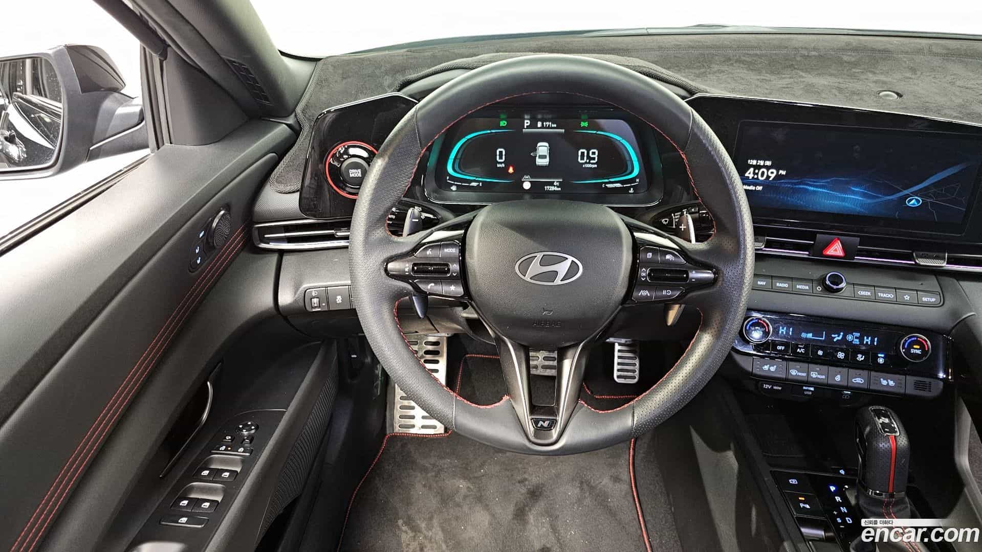 AVANTE Hyundai 2024.0-OPTION-017