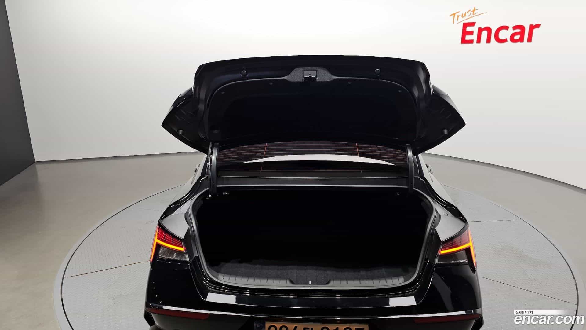 AVANTE Hyundai 2024.0-OPTION-024