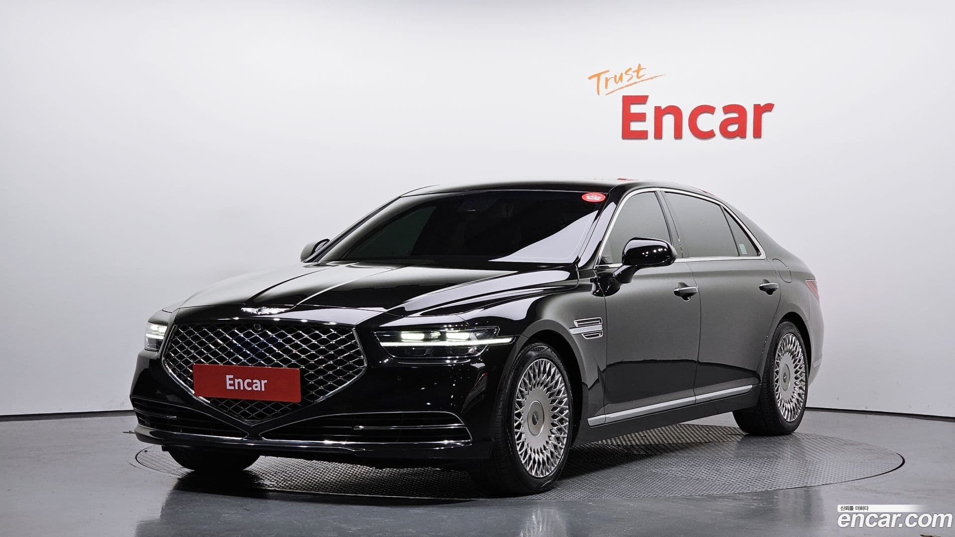 Main__Slider__Photo:G90 Genesis 2019.2-0