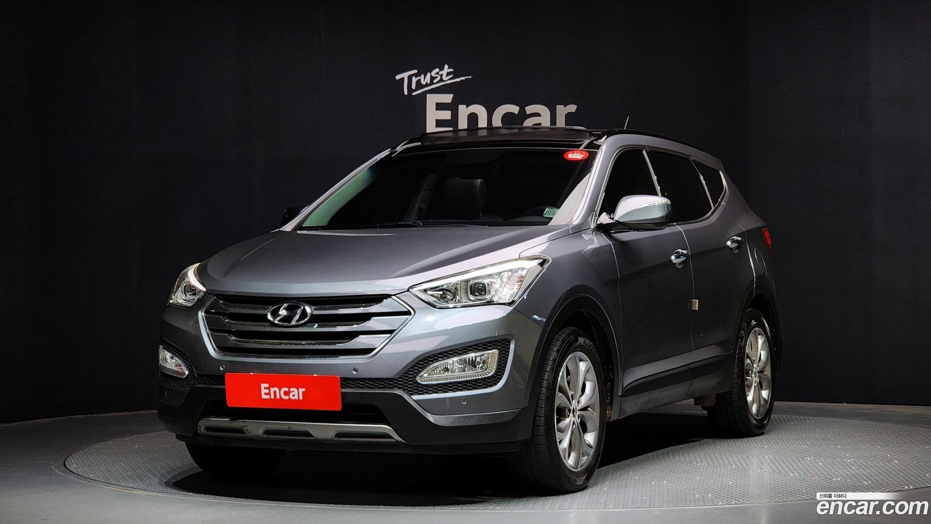 Main__Slider__Photo:Santafe Hyundai 2012.8-0
