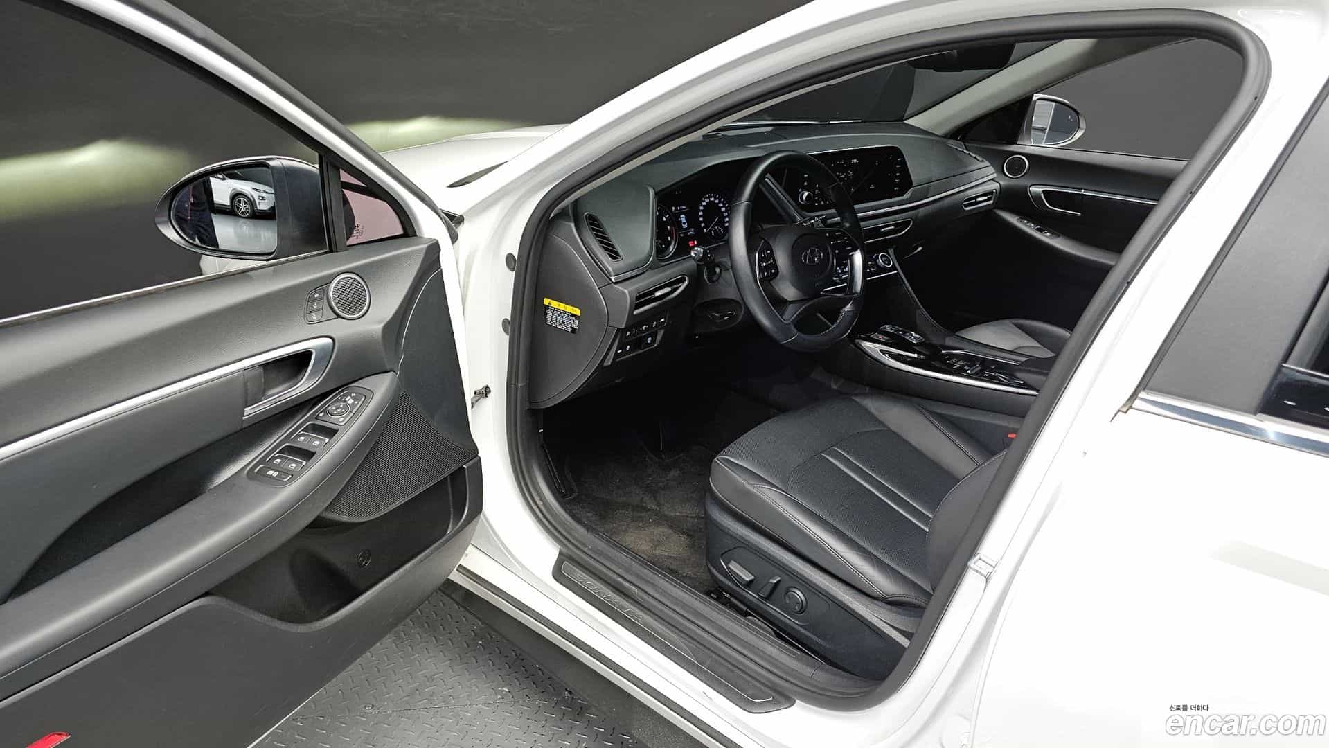 Sonata Hyundai 2019.9-OPTION-015