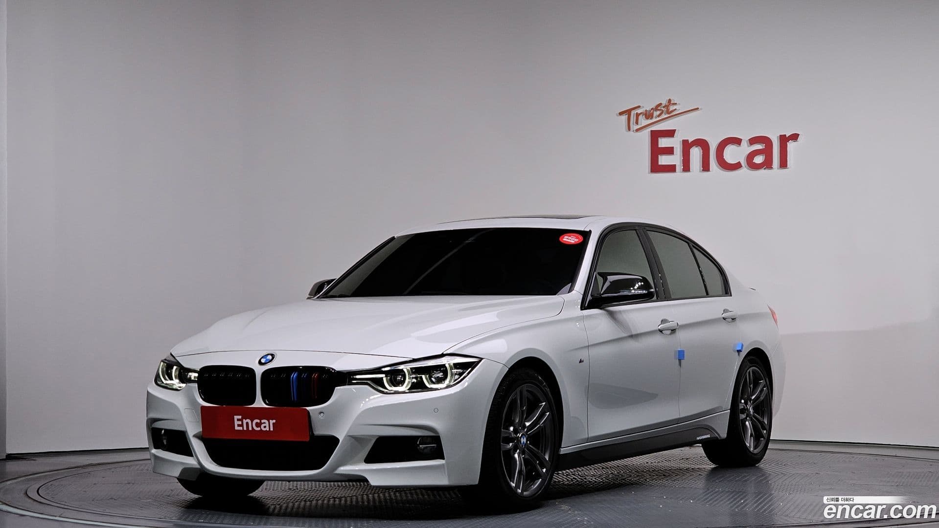Main__Slider__Photo:3-Series BMW 2018.11-0