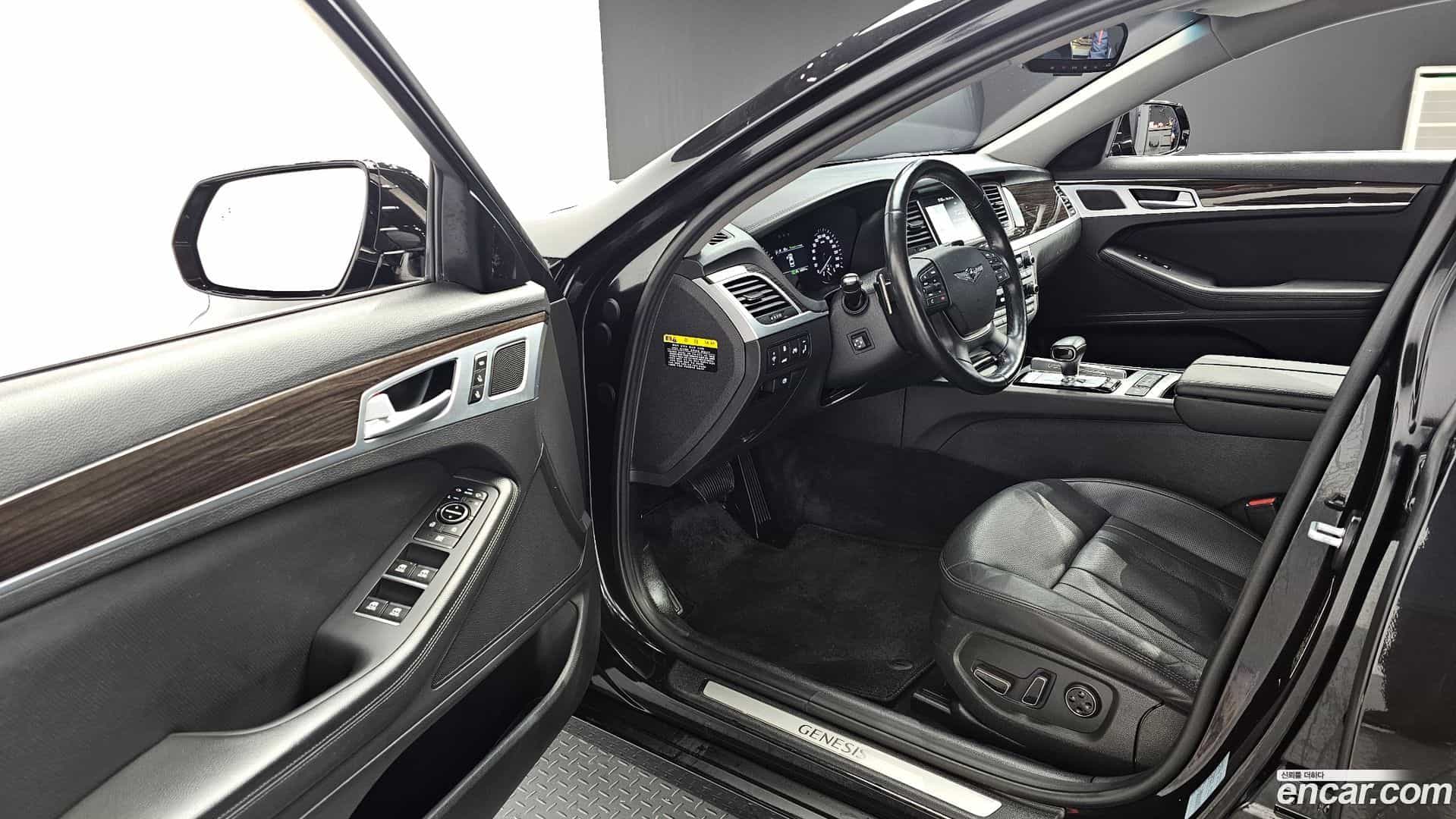 G80 Genesis 2019.3-OPTION-015