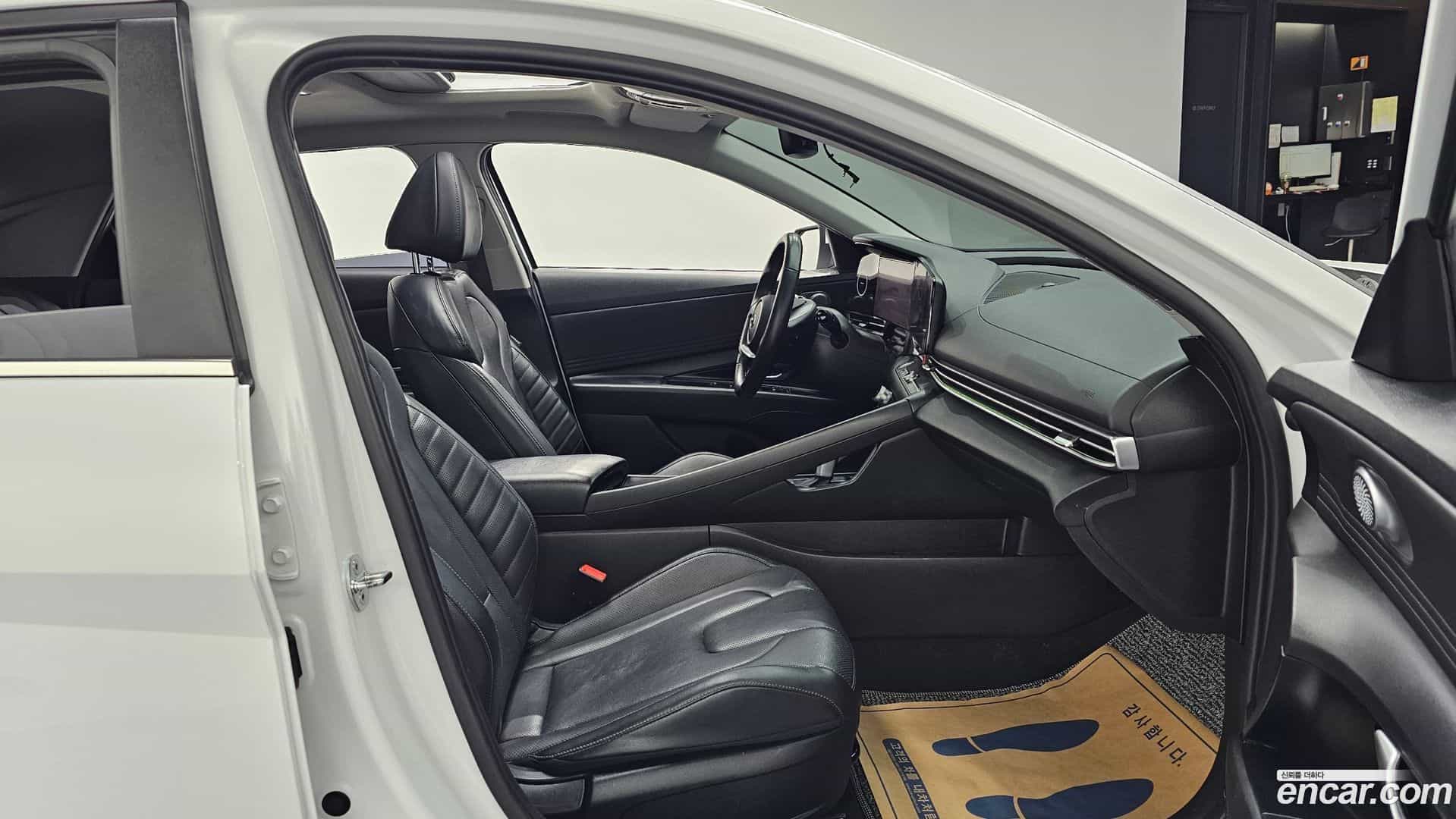 AVANTE Hyundai 2020.3-INNER-010