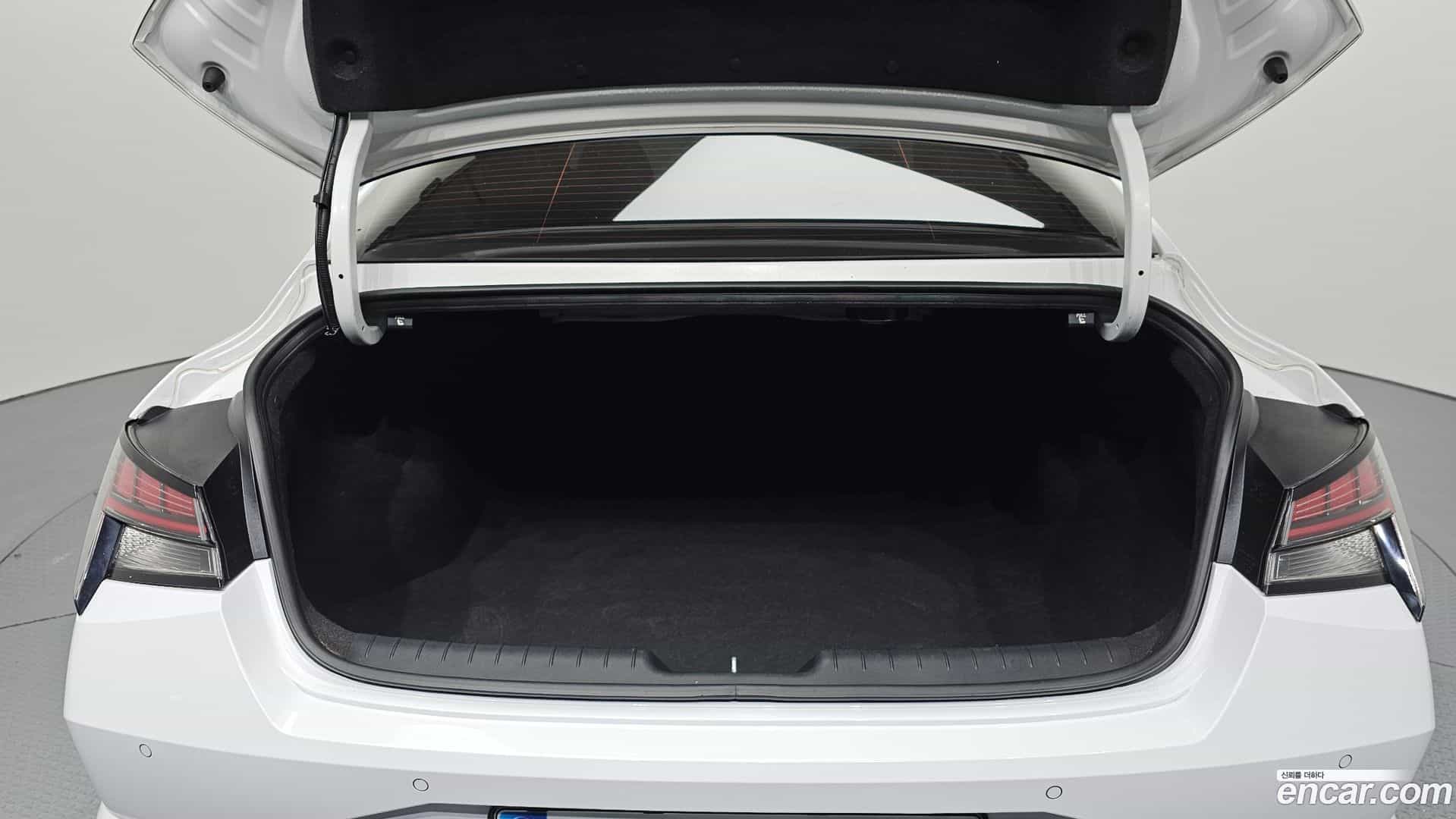 AVANTE Hyundai 2020.3-OPTION-024