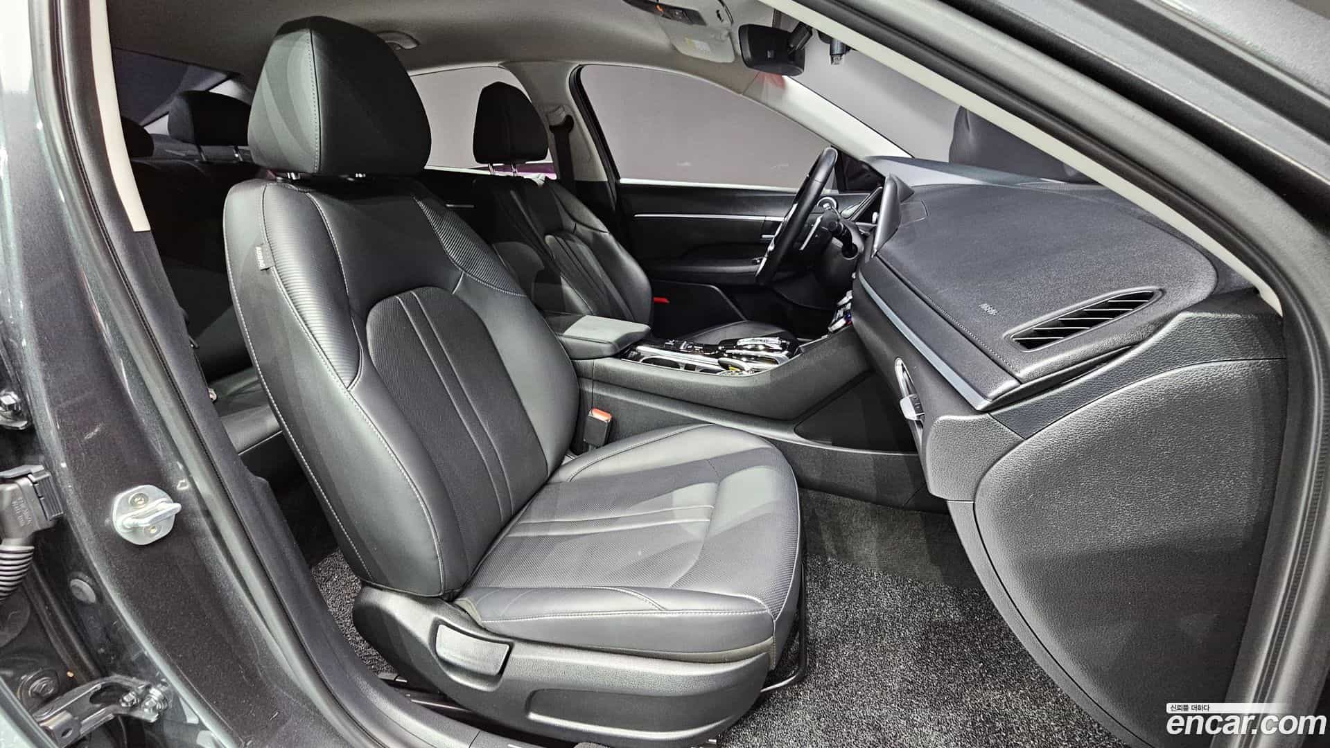 Sonata Hyundai 2020.1-INNER-010