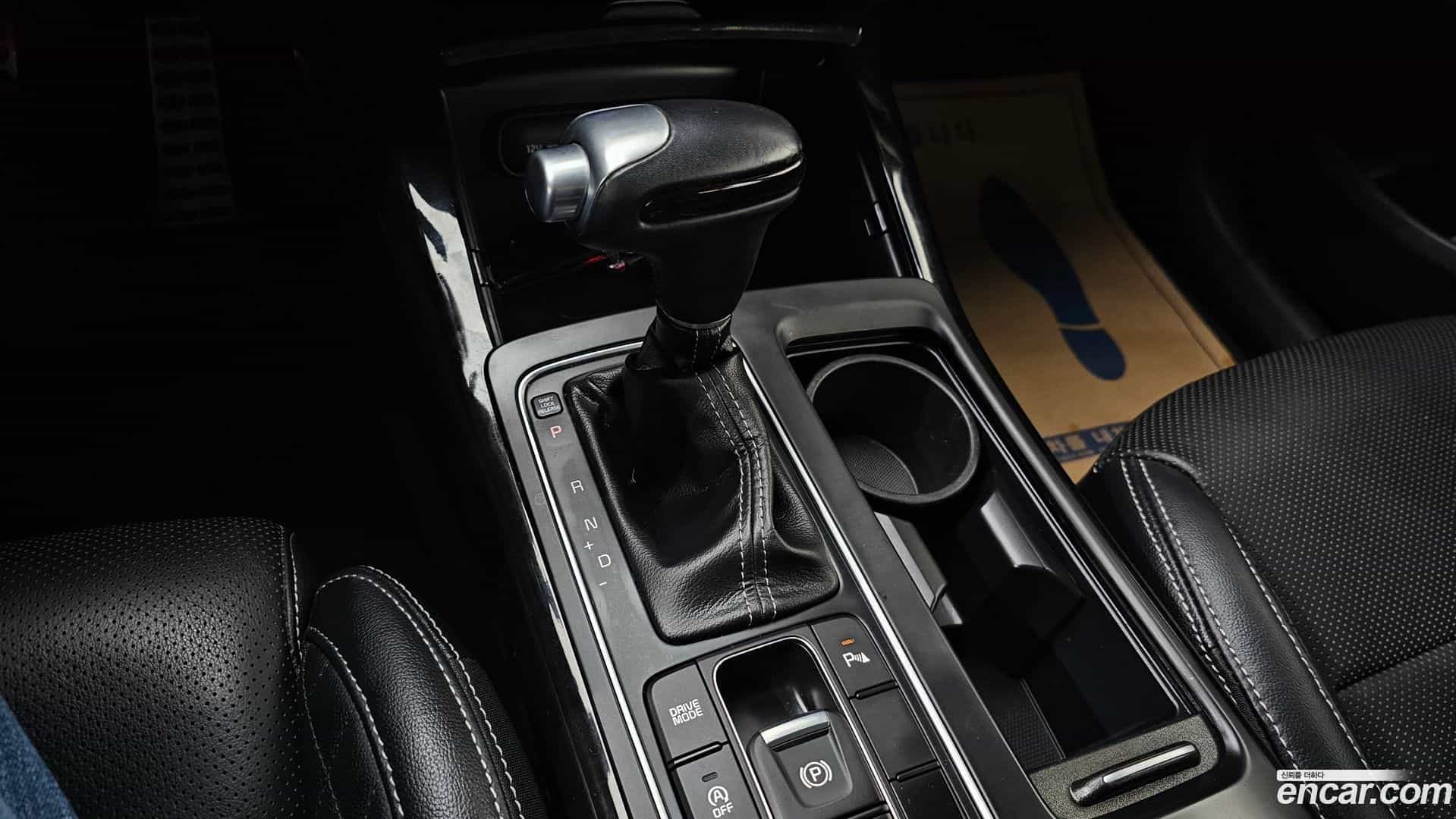 Sorento Kia 2019.1-INNER-009