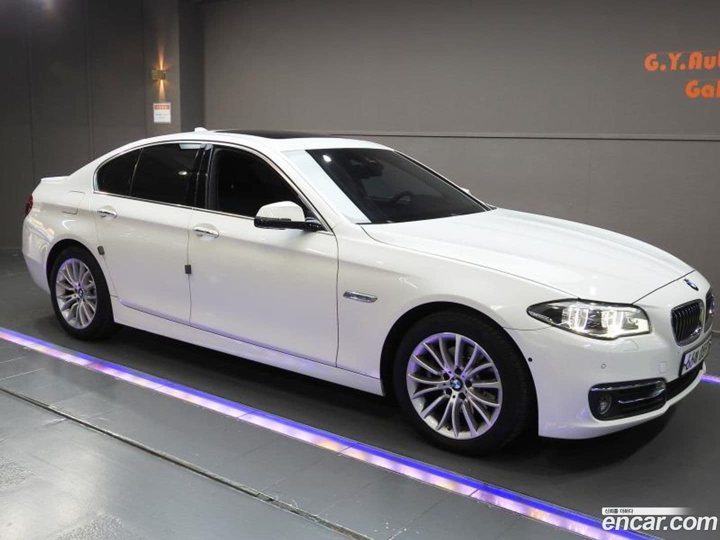 Main__Slider__Photo:5-Series BMW 2014.8-0