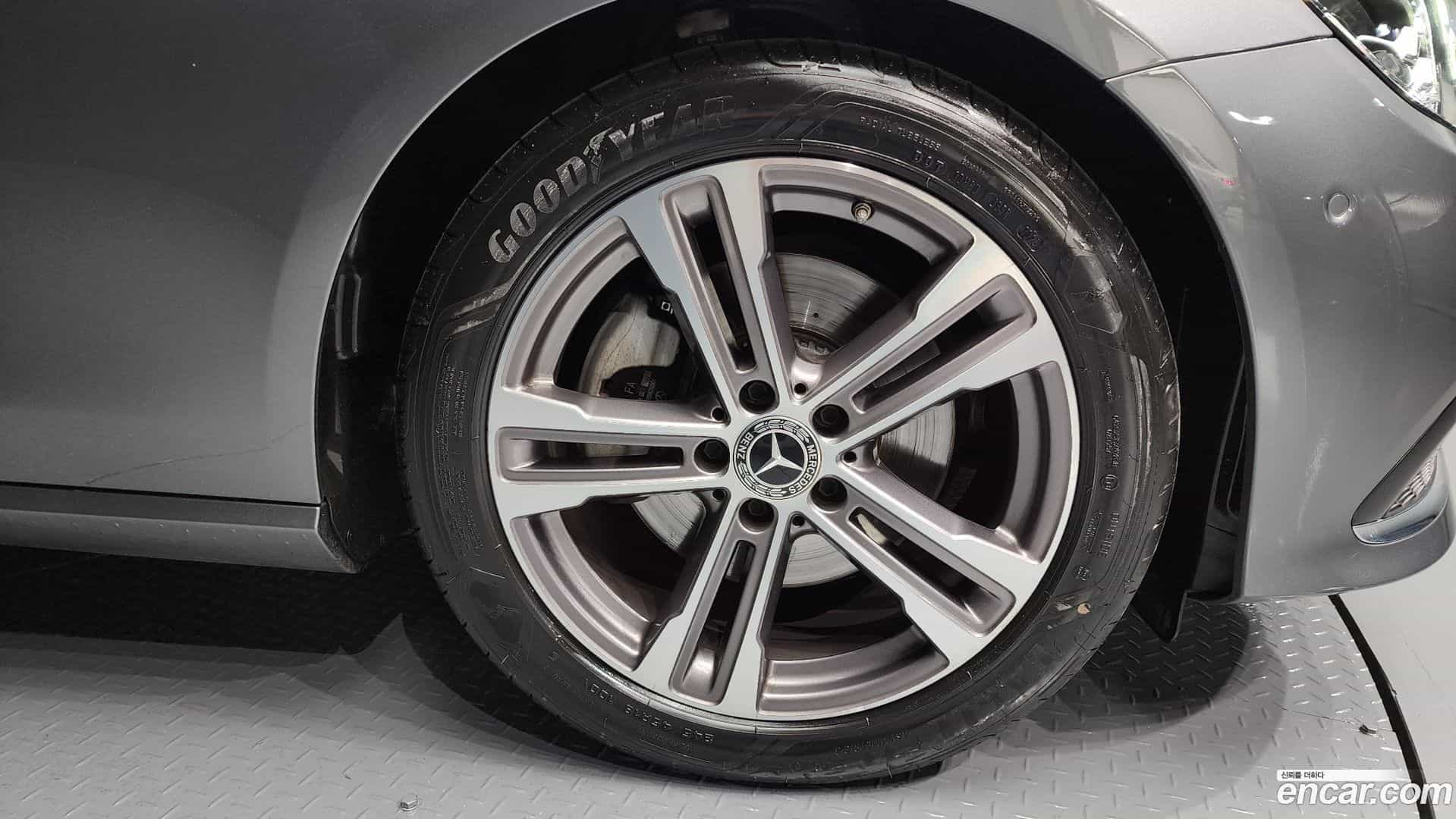 E-Class Mercedes-Benz 2022.10-OUTER-005