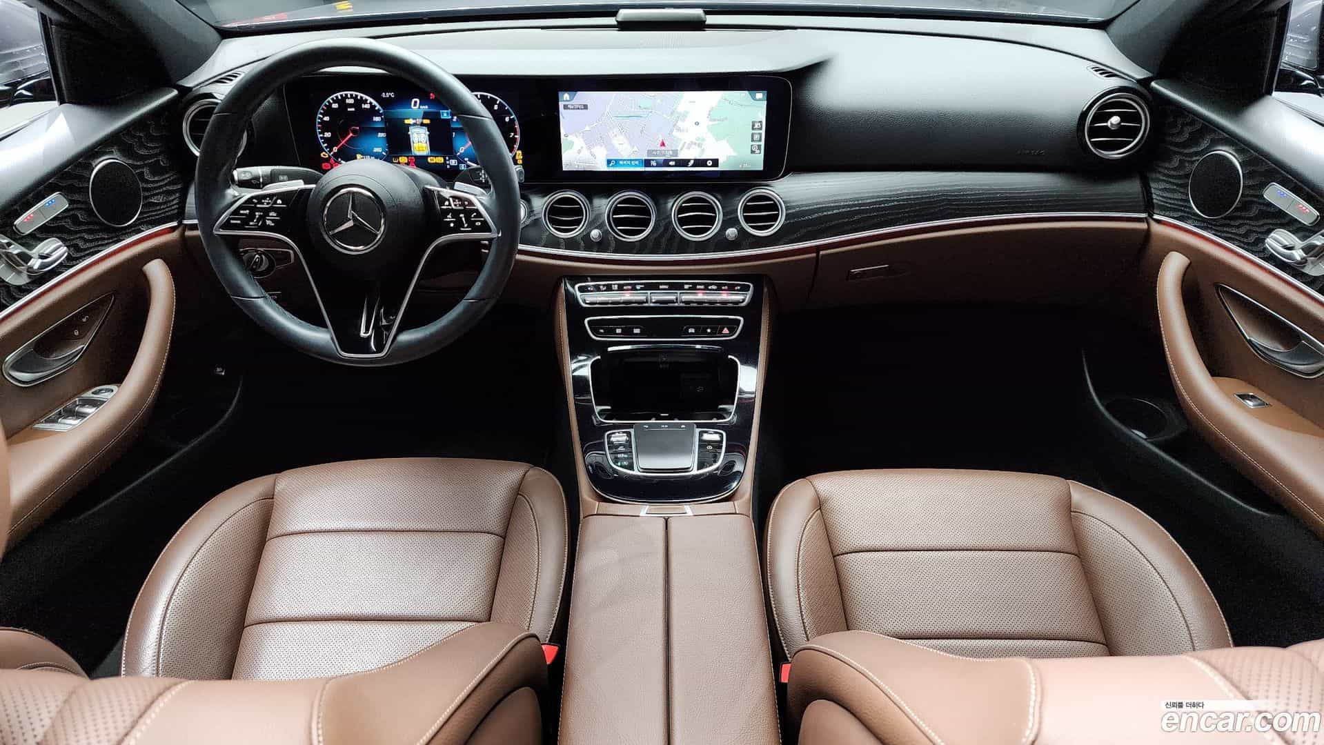 E-Class Mercedes-Benz 2022.10-INNER-007