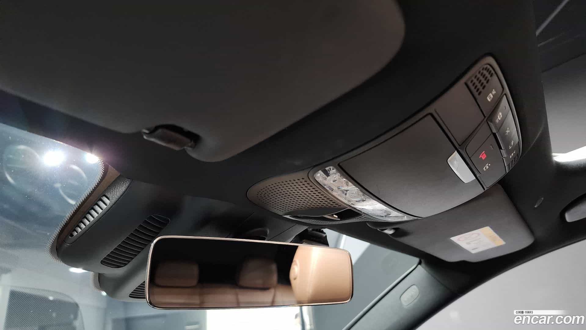 E-Class Mercedes-Benz 2022.10-OPTION-023