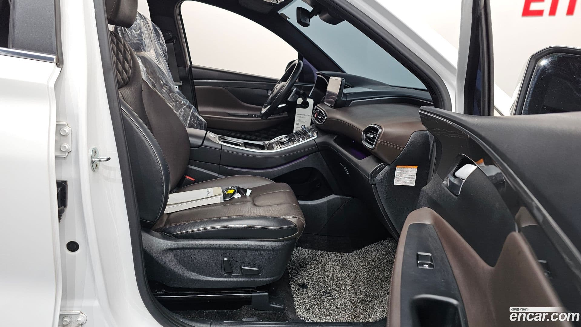 Main__Slider__Photo:Santafe Hyundai 2021.8-10