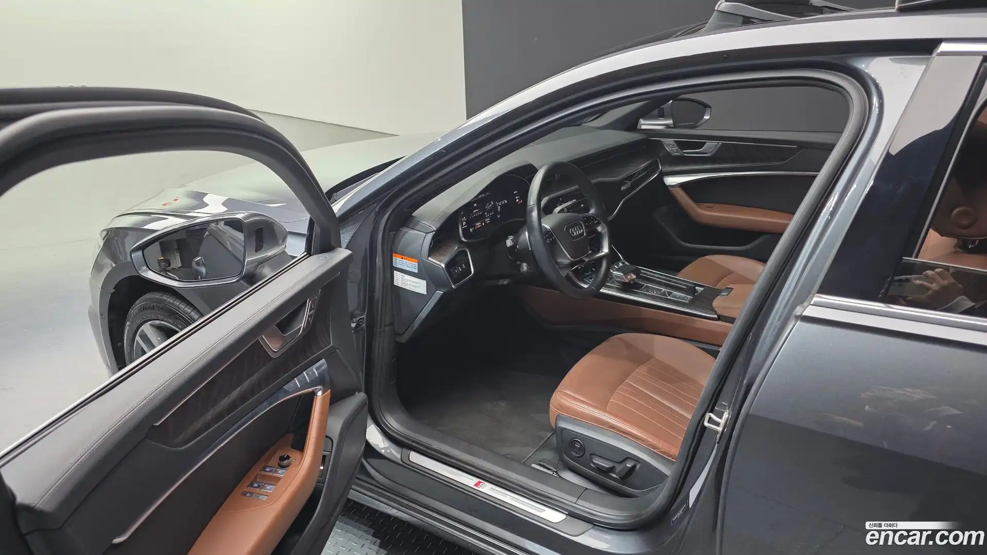 A6 Audi 2022.1-INNER-010