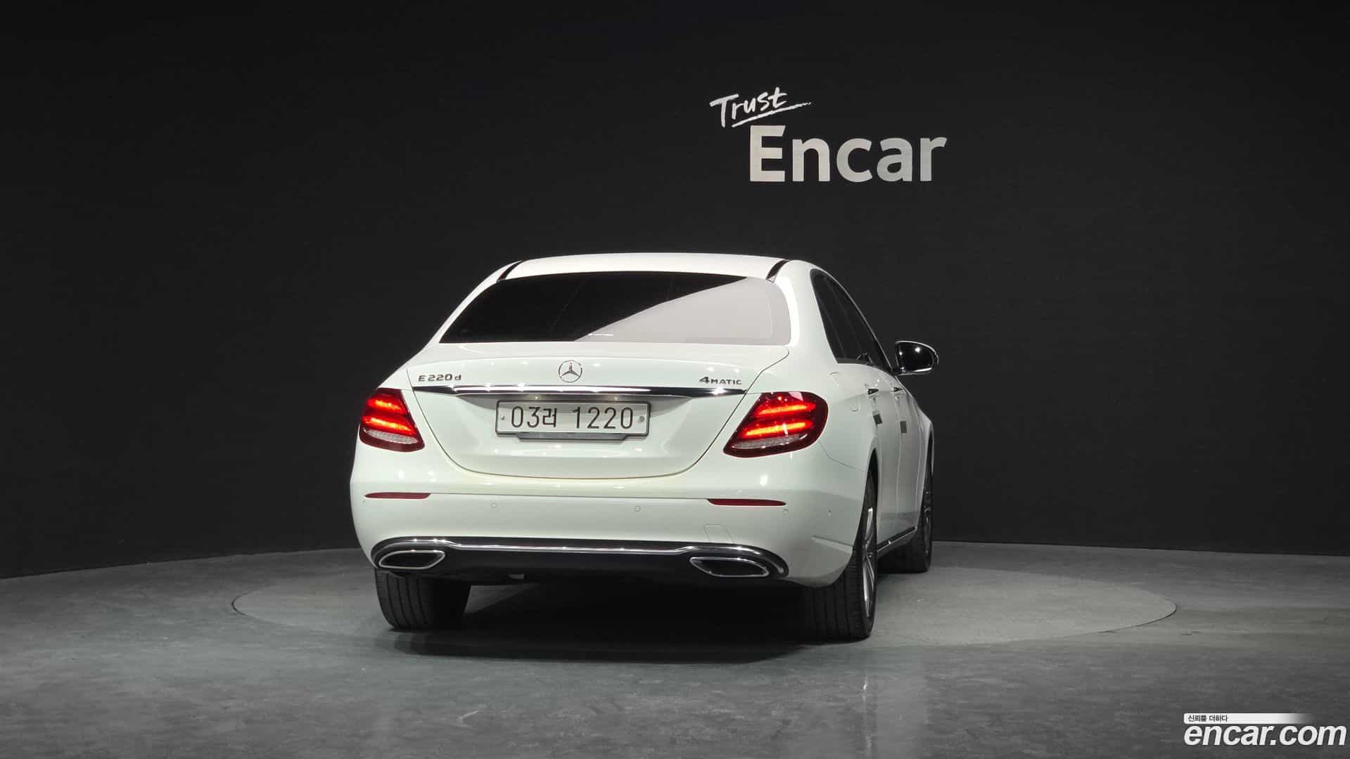 E-Class Mercedes-Benz 2017.2-OUTER-004