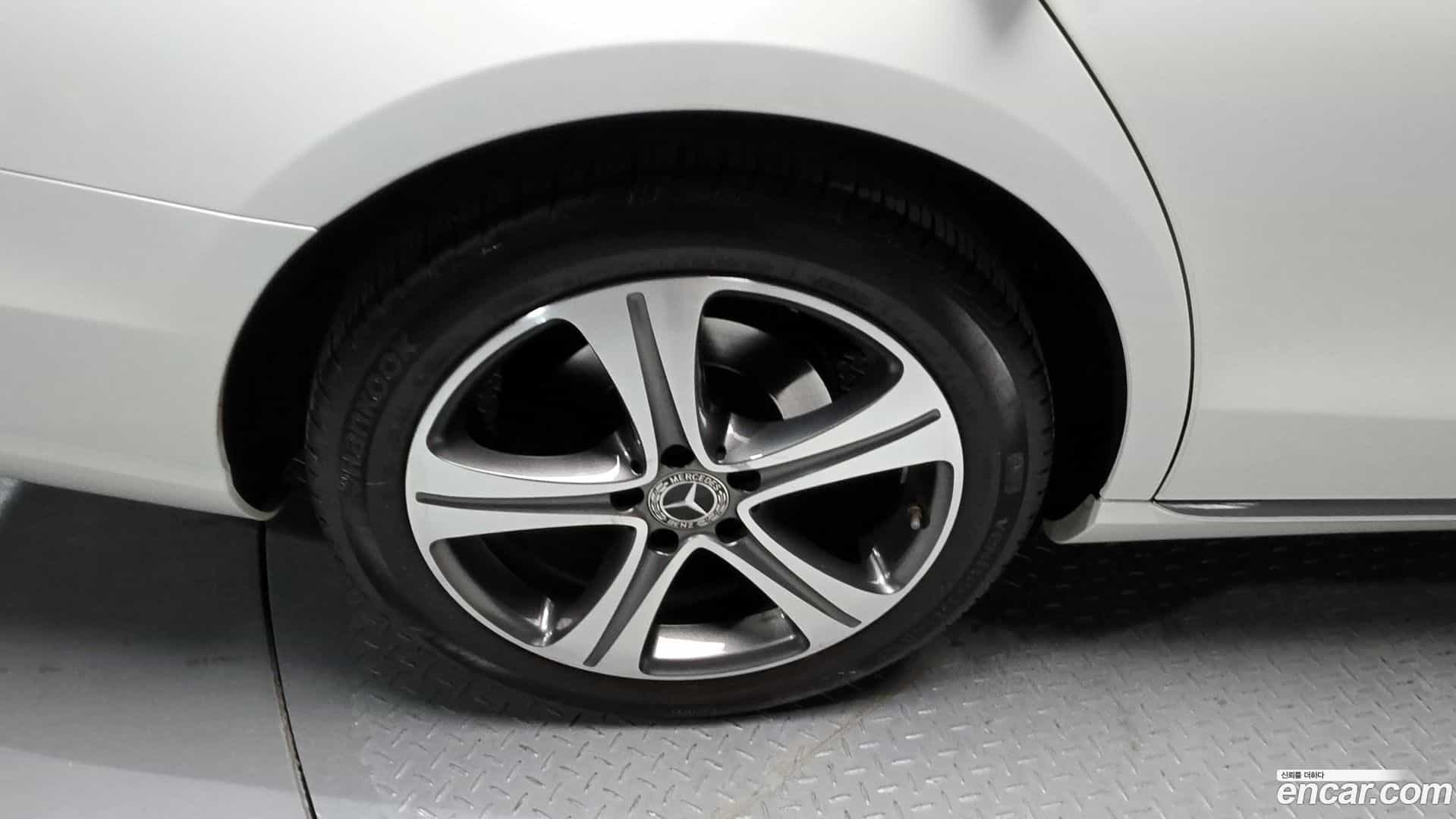 E-Class Mercedes-Benz 2017.2-OUTER-005