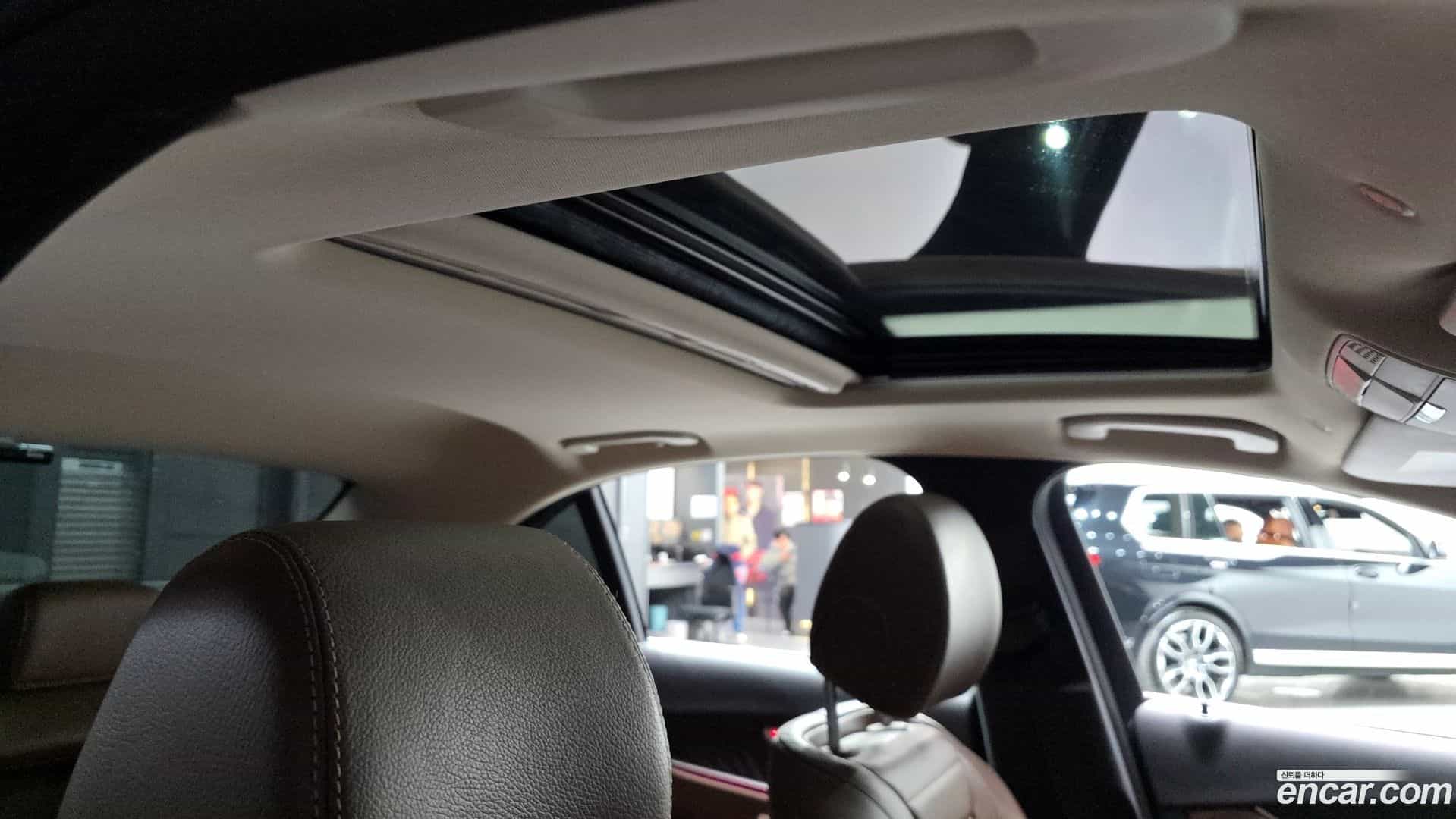 E-Class Mercedes-Benz 2017.2-OPTION-021