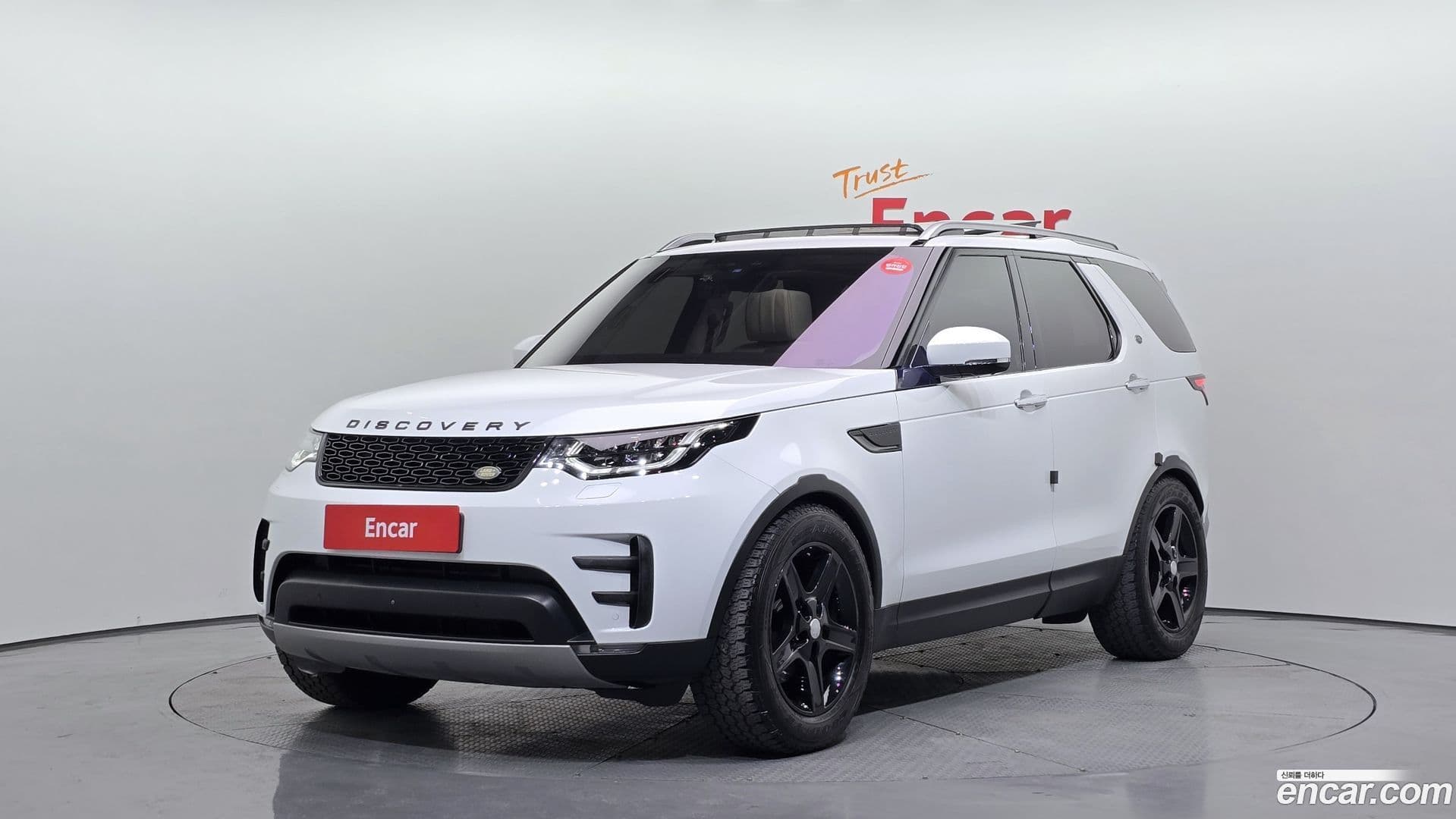 Main__Slider__Photo:Discovery Land Rover 2017.8-0