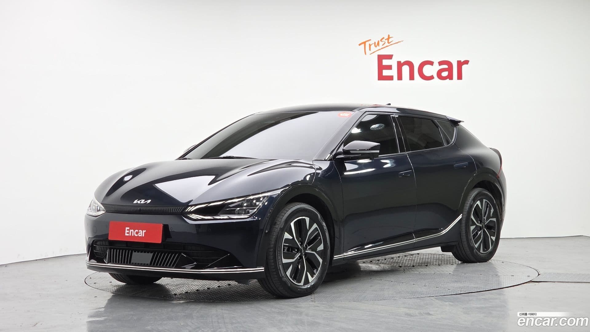 Main__Slider__Photo:EV6 Kia 2021.10-0