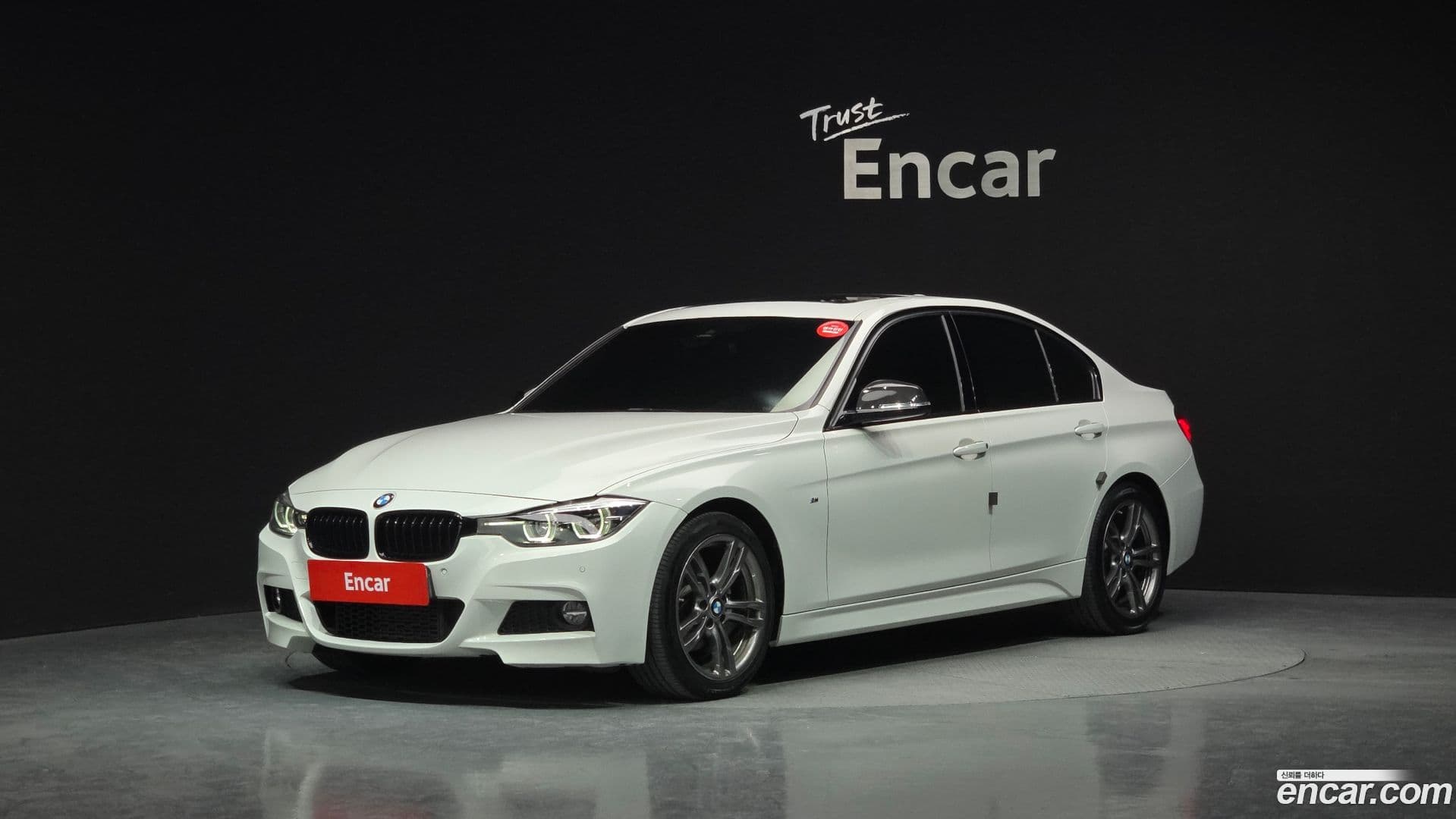 Main__Slider__Photo:3-Series BMW 2018.11-0