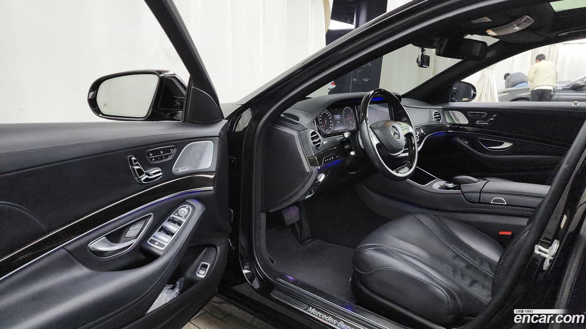 S-Class Mercedes-Benz 2016.0-INNER-010