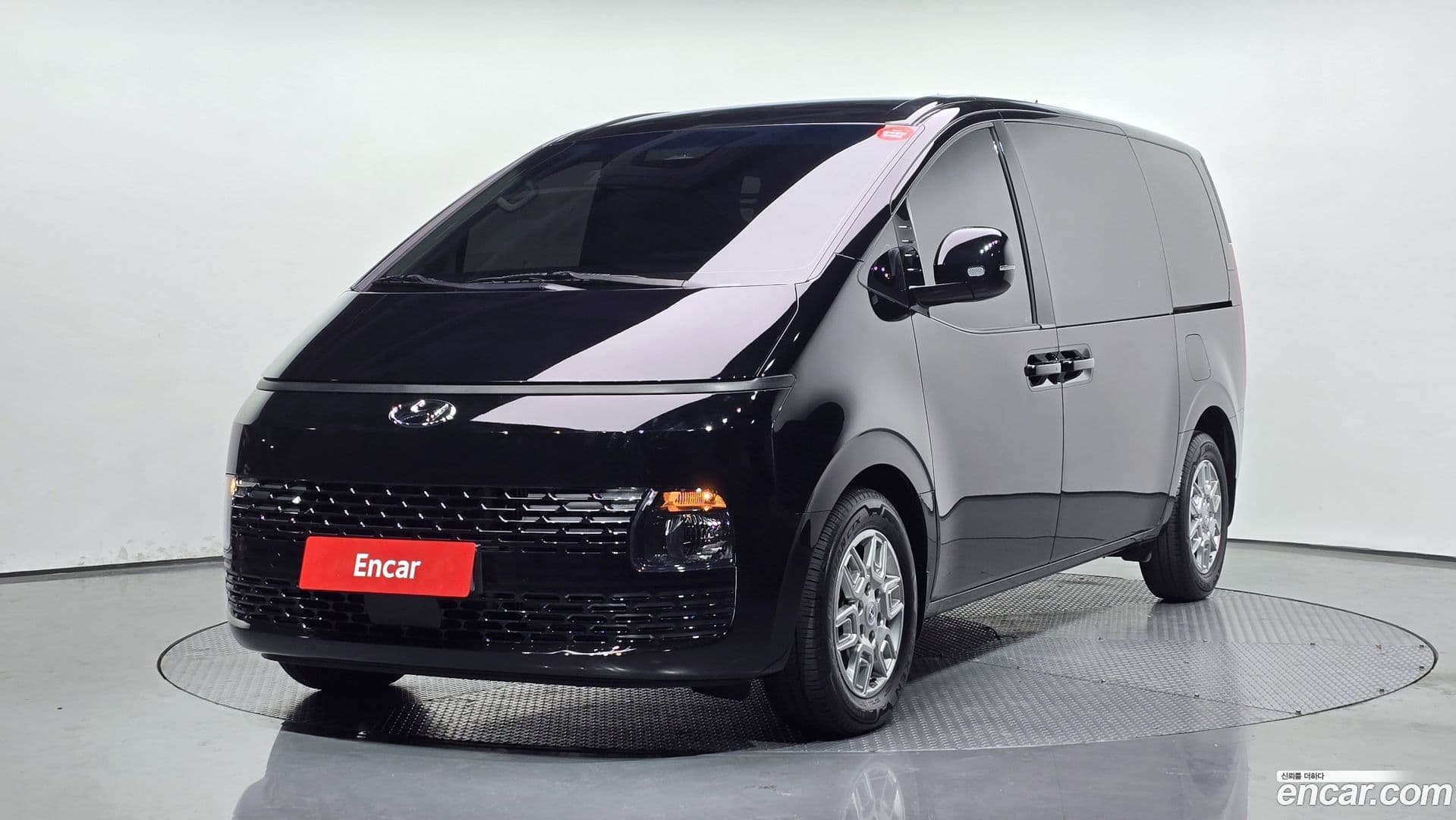 Main__Slider__Photo:Staria Hyundai 2024.0-0