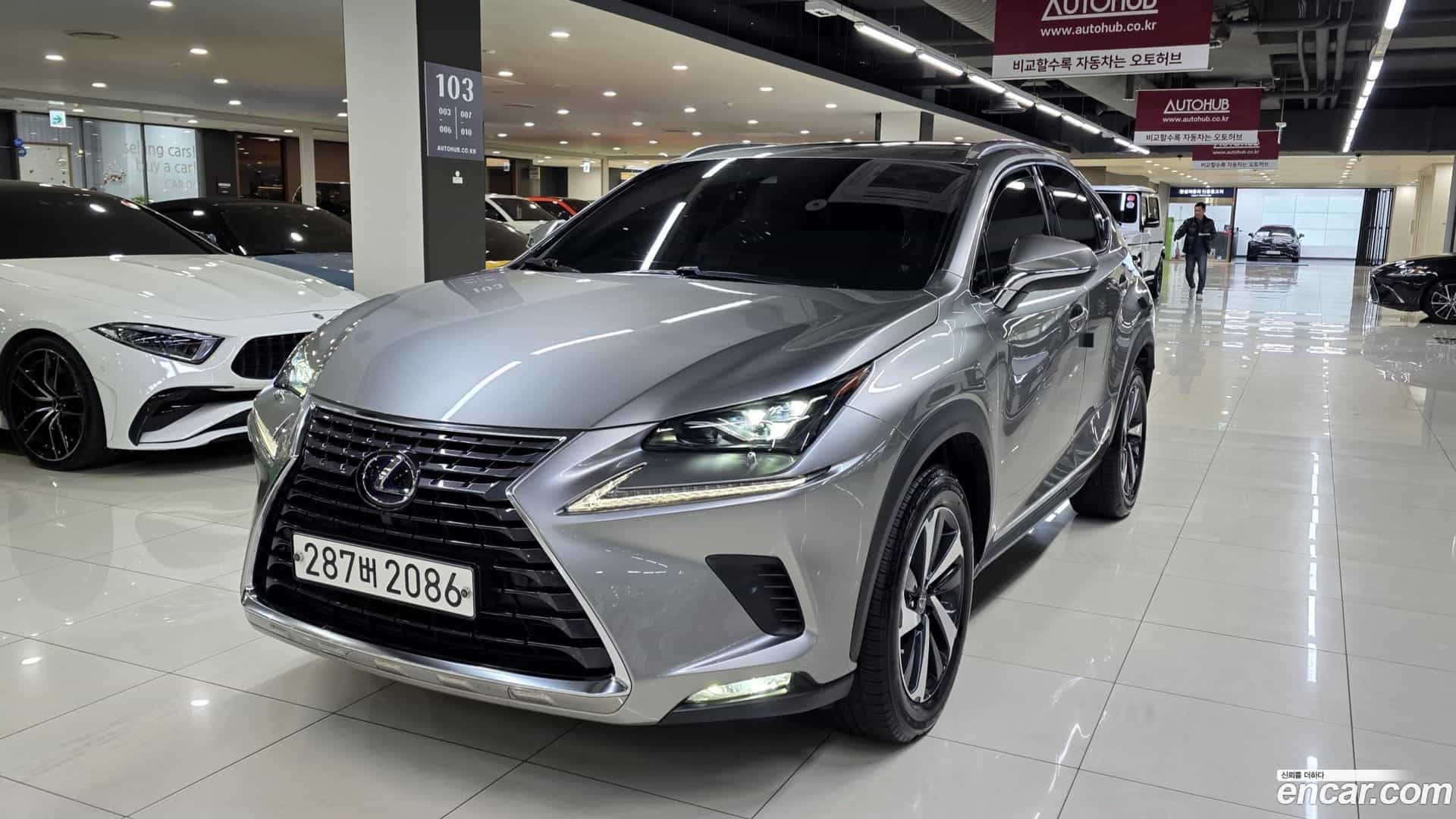 NX Lexus 2021.5-OUTER-004