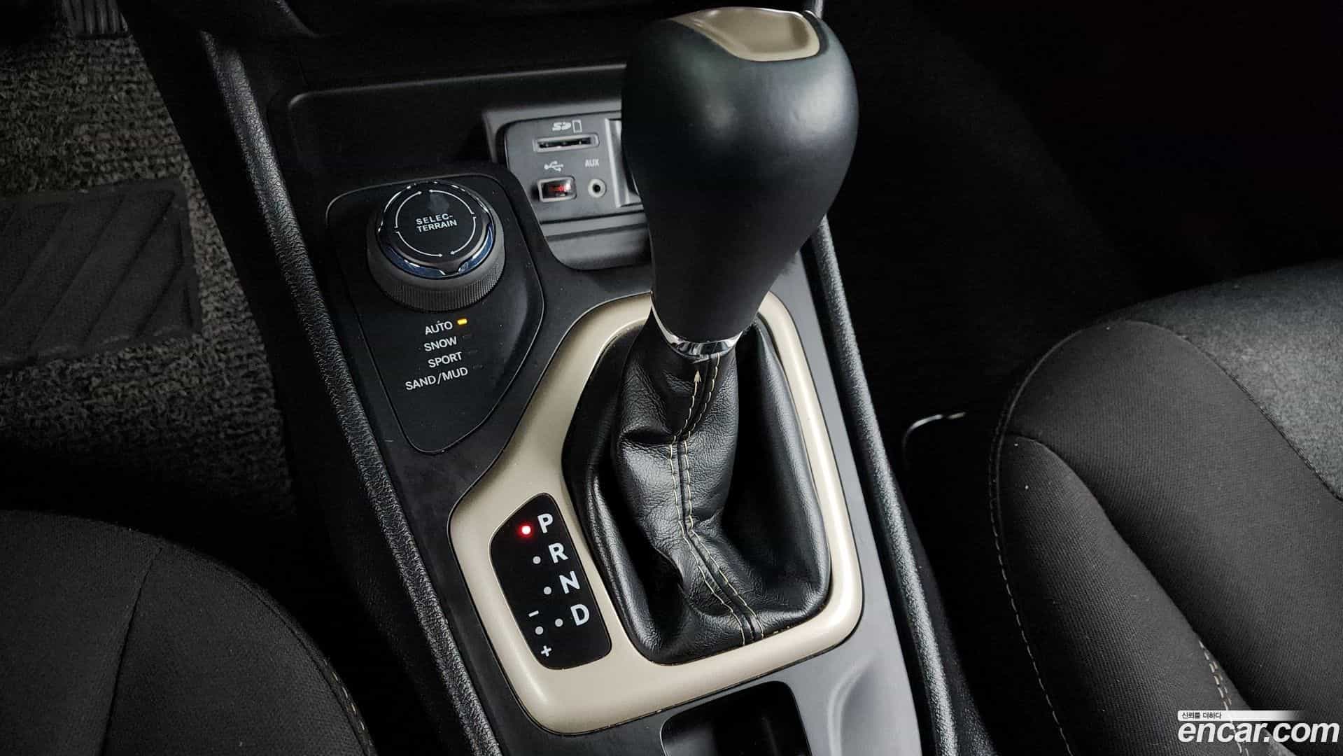 Cherokee Jeep 2017.11-INNER-009