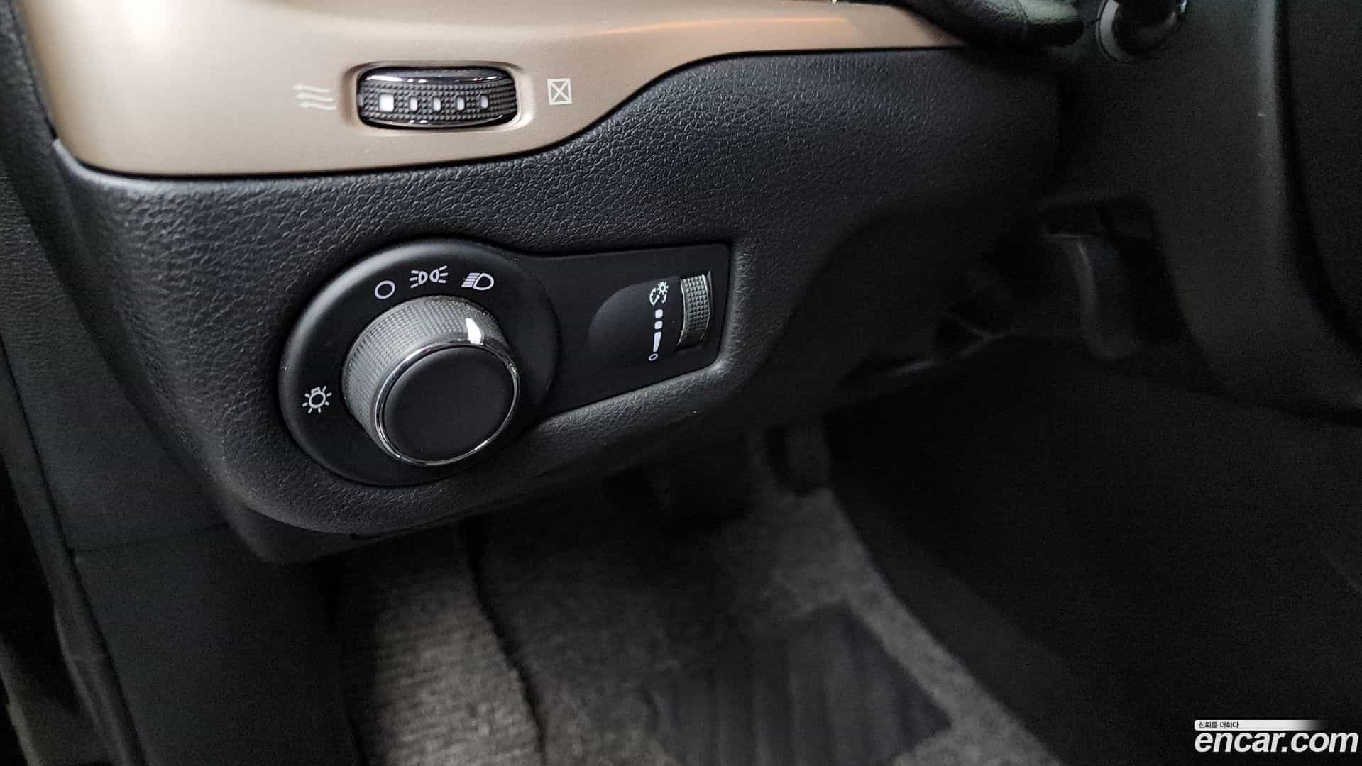 Cherokee Jeep 2017.11-OPTION-022