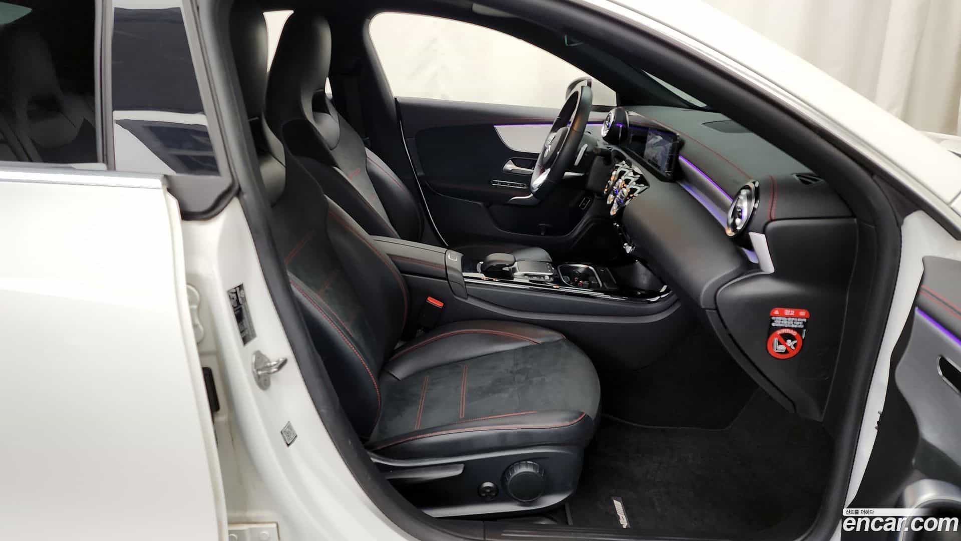 CLA-Class Mercedes-Benz 2022.2-OPTION-015