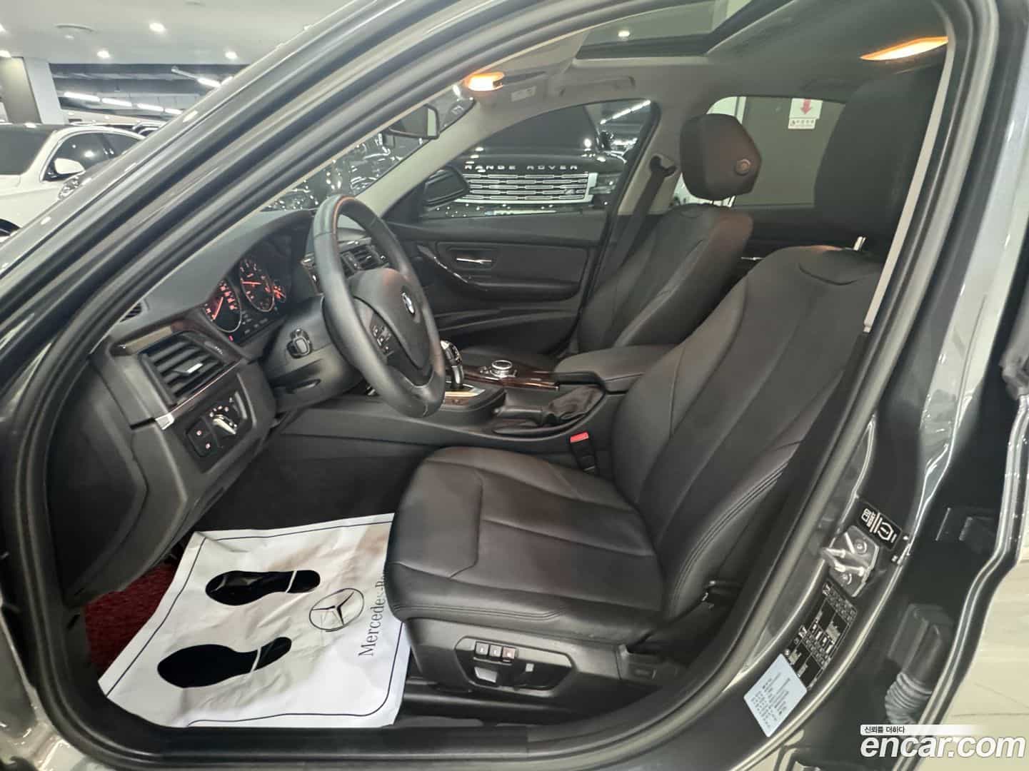 3-Series BMW 2014.8-INNER-010