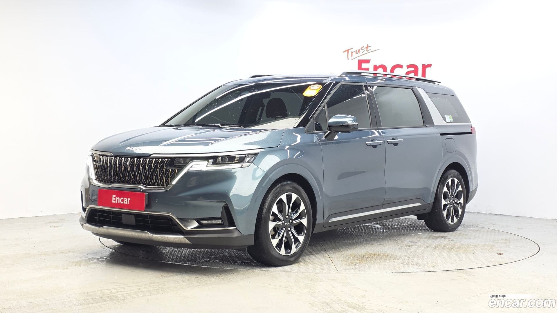 Main__Slider__Photo:Canival Kia 2021.11-0