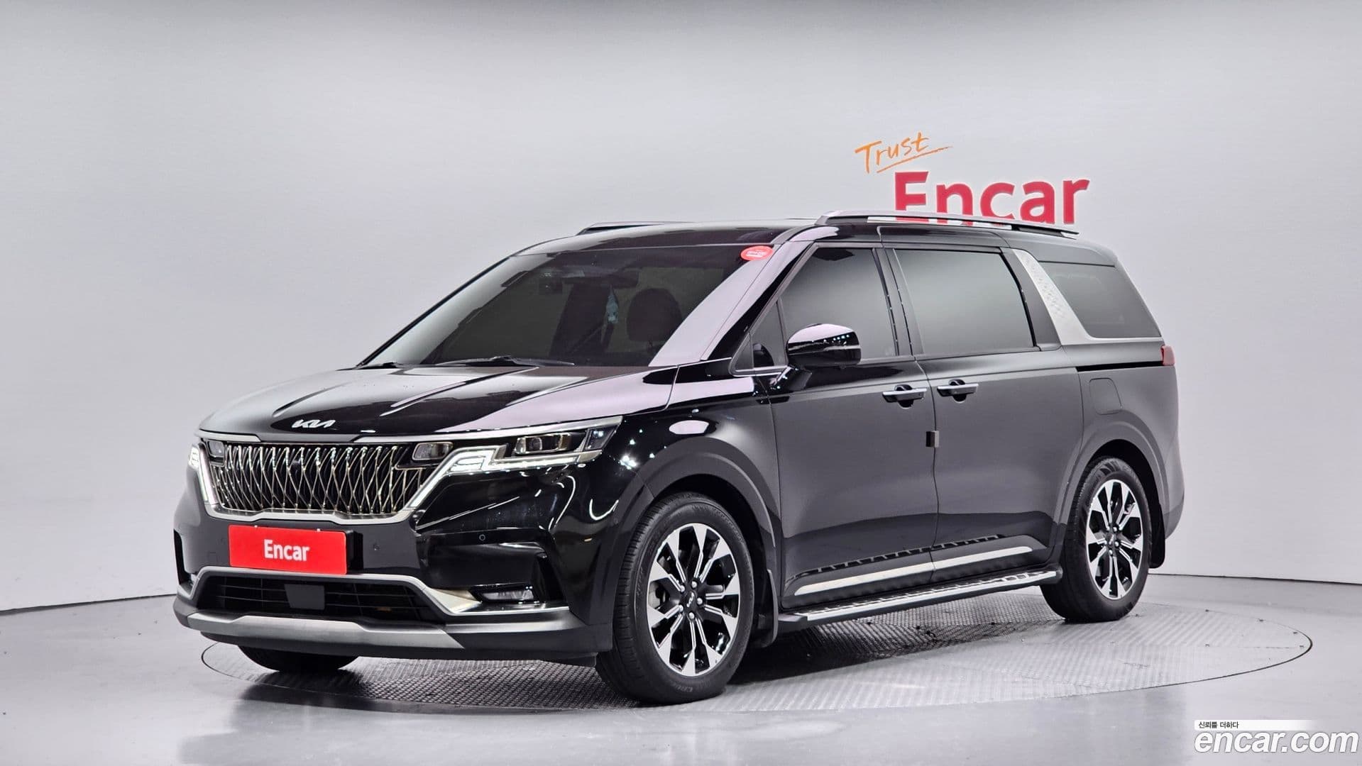 Main__Slider__Photo:Canival Kia 2021.8-0