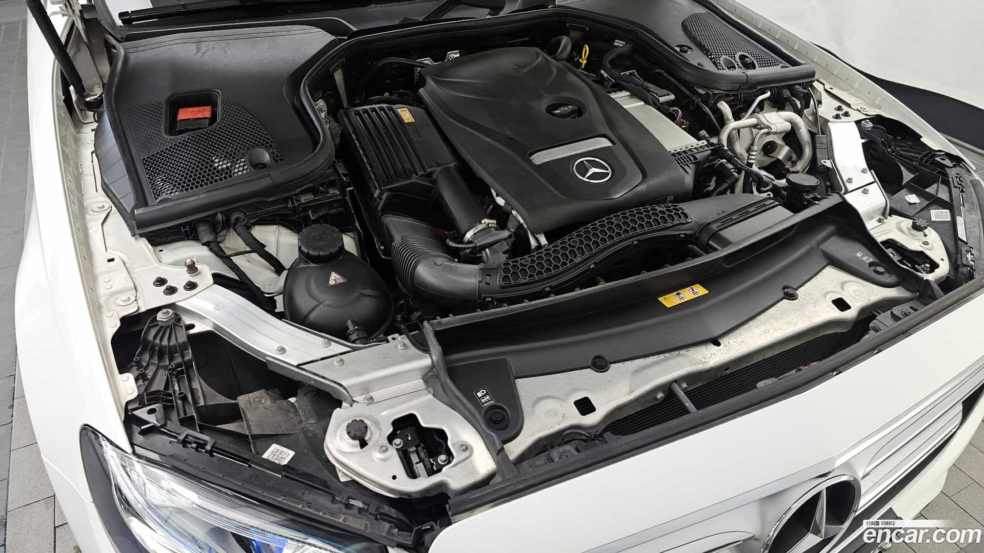 E-Class Mercedes-Benz 2016.10-INNER-006